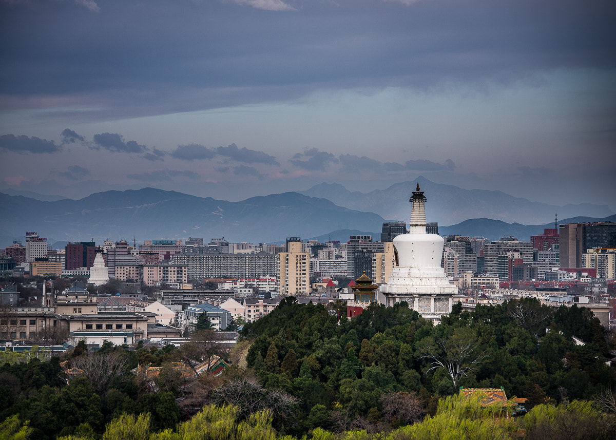 Nikon AF-S Nikkor 70-200mm F2.8G ED VR II sample photo. Beijing 北京清晨的白塔 photography