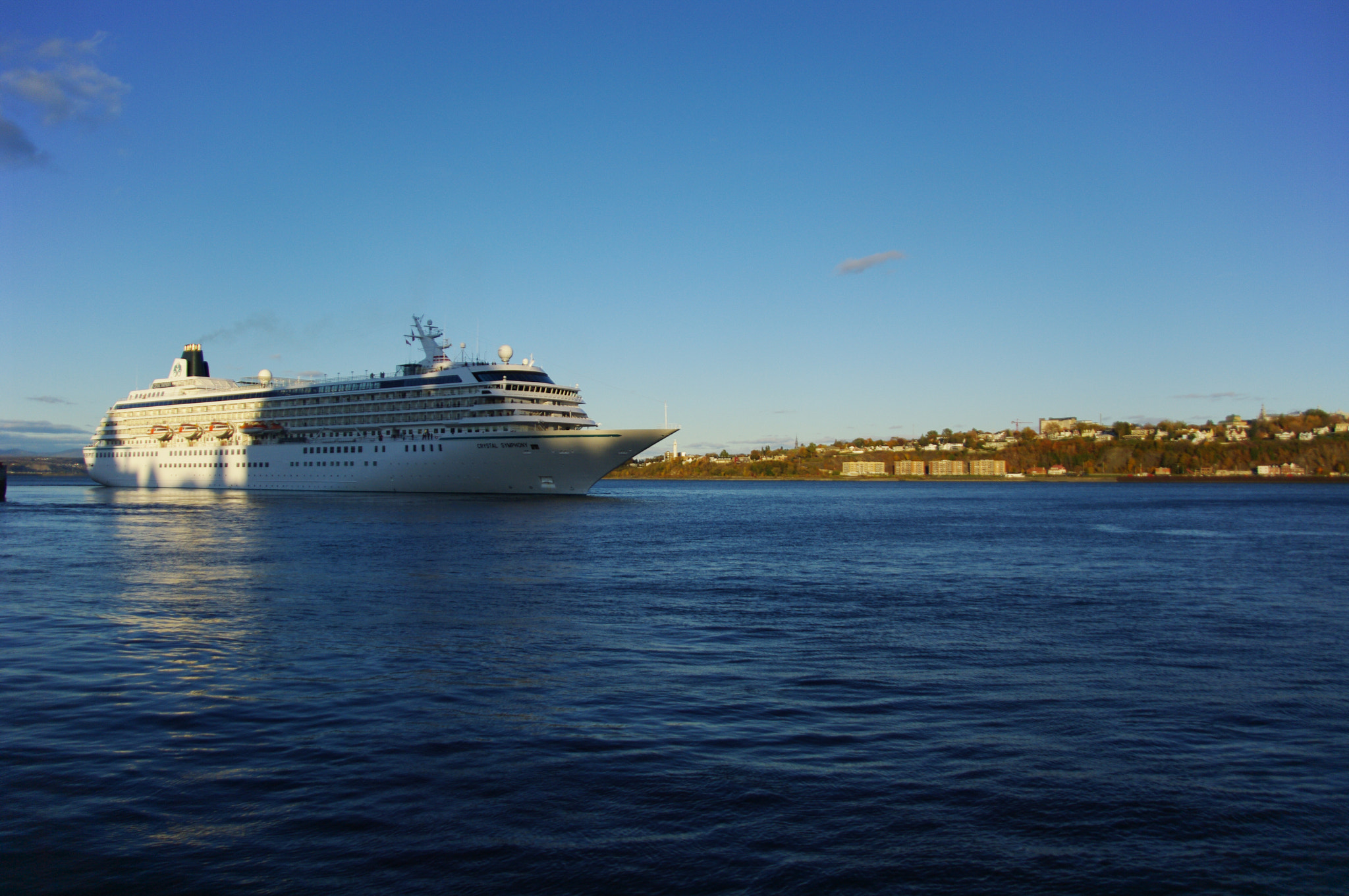 Pentax K20D sample photo. Crystal symphony a quebec en octobre 2008 photography