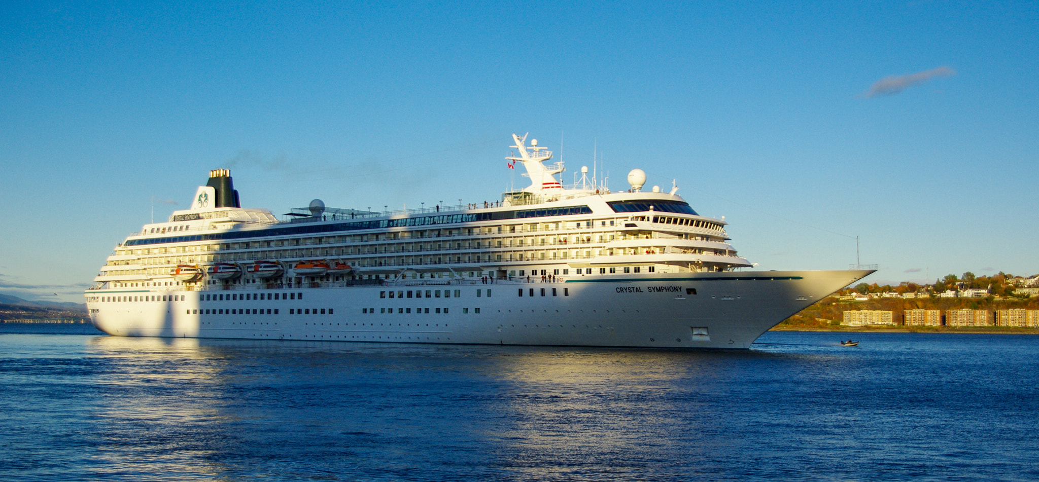 Pentax K20D sample photo. Crystal symphony a quebec en octobre 2008 photography