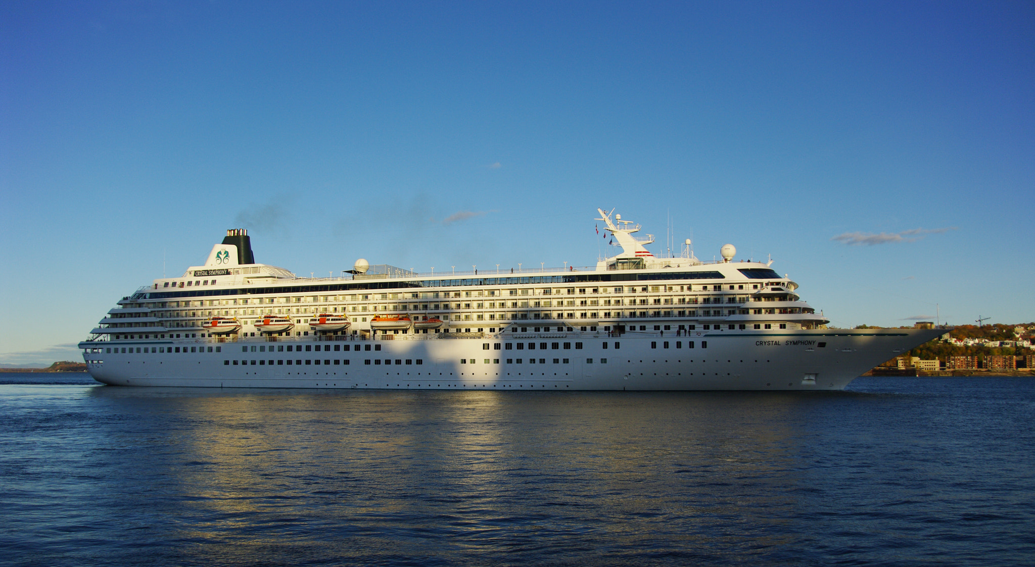 Pentax K20D sample photo. Crystal symphony a quebec en octobre 2008 photography