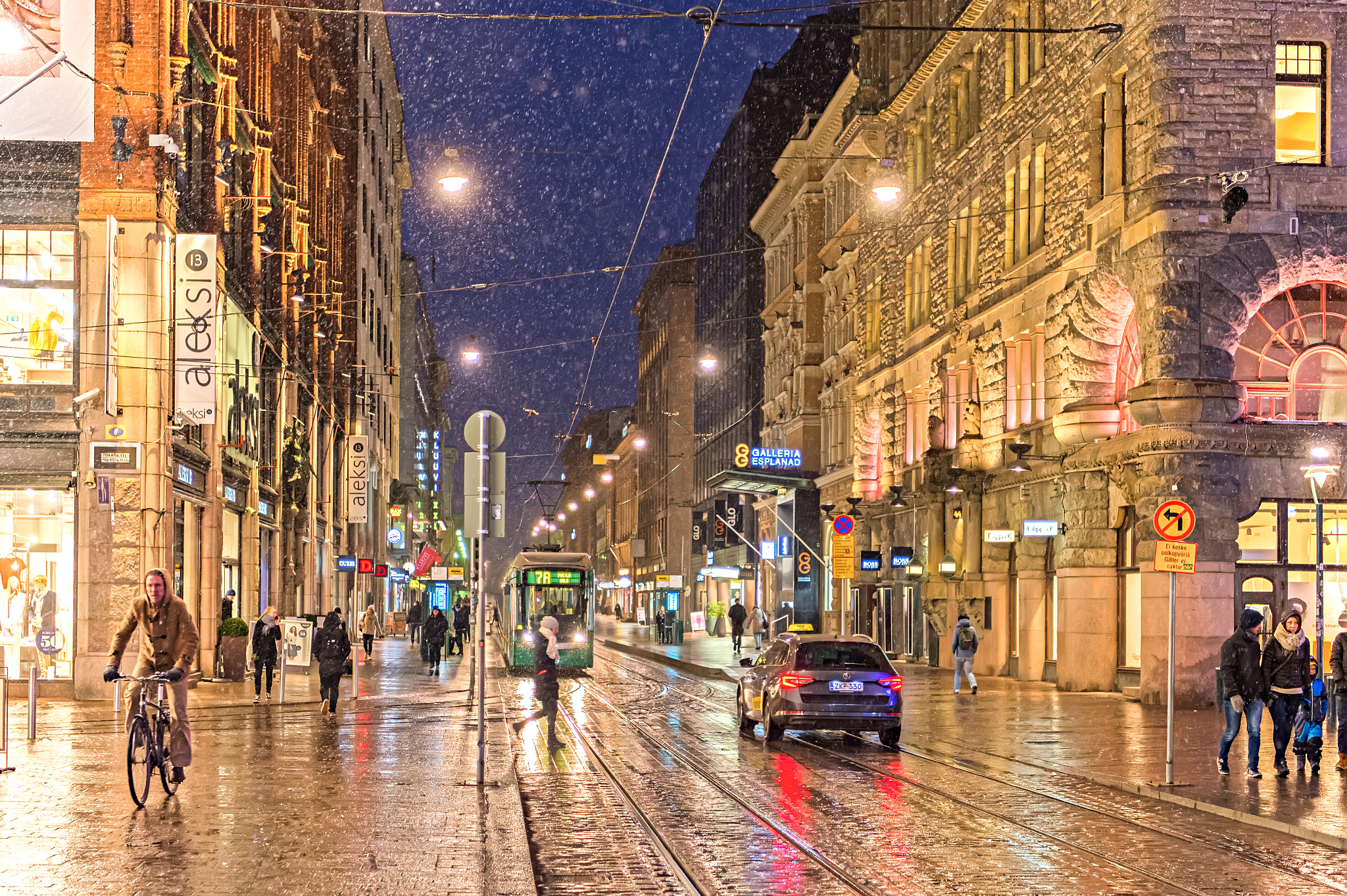 Nikon AF-S Nikkor 24-70mm F2.8E ED VR sample photo. Night at aleksanterinkatu, helsinki, finland photography