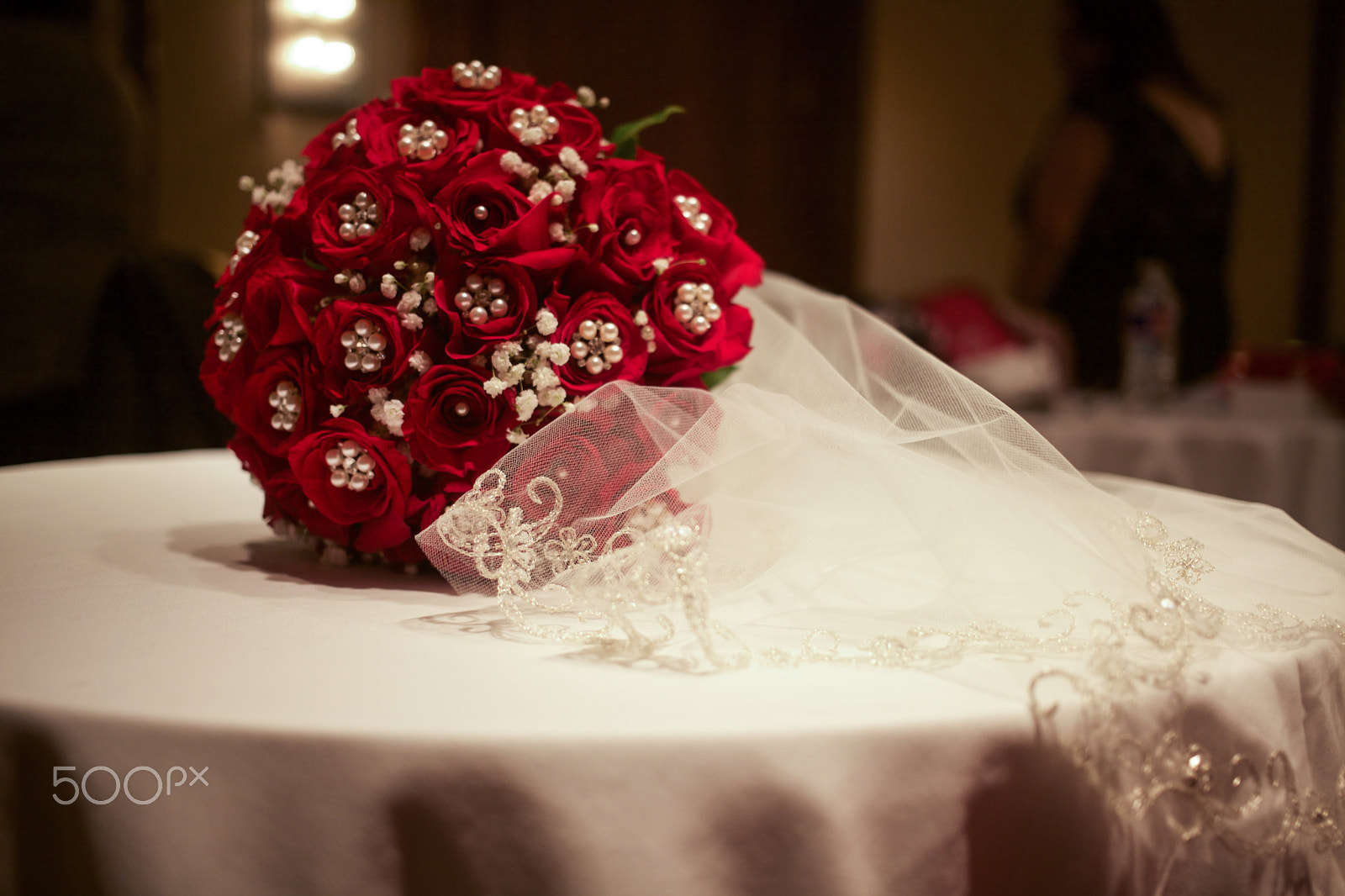 Canon EOS 5D Mark II + Canon EF 40mm F2.8 STM sample photo. A bouquet of roses photography