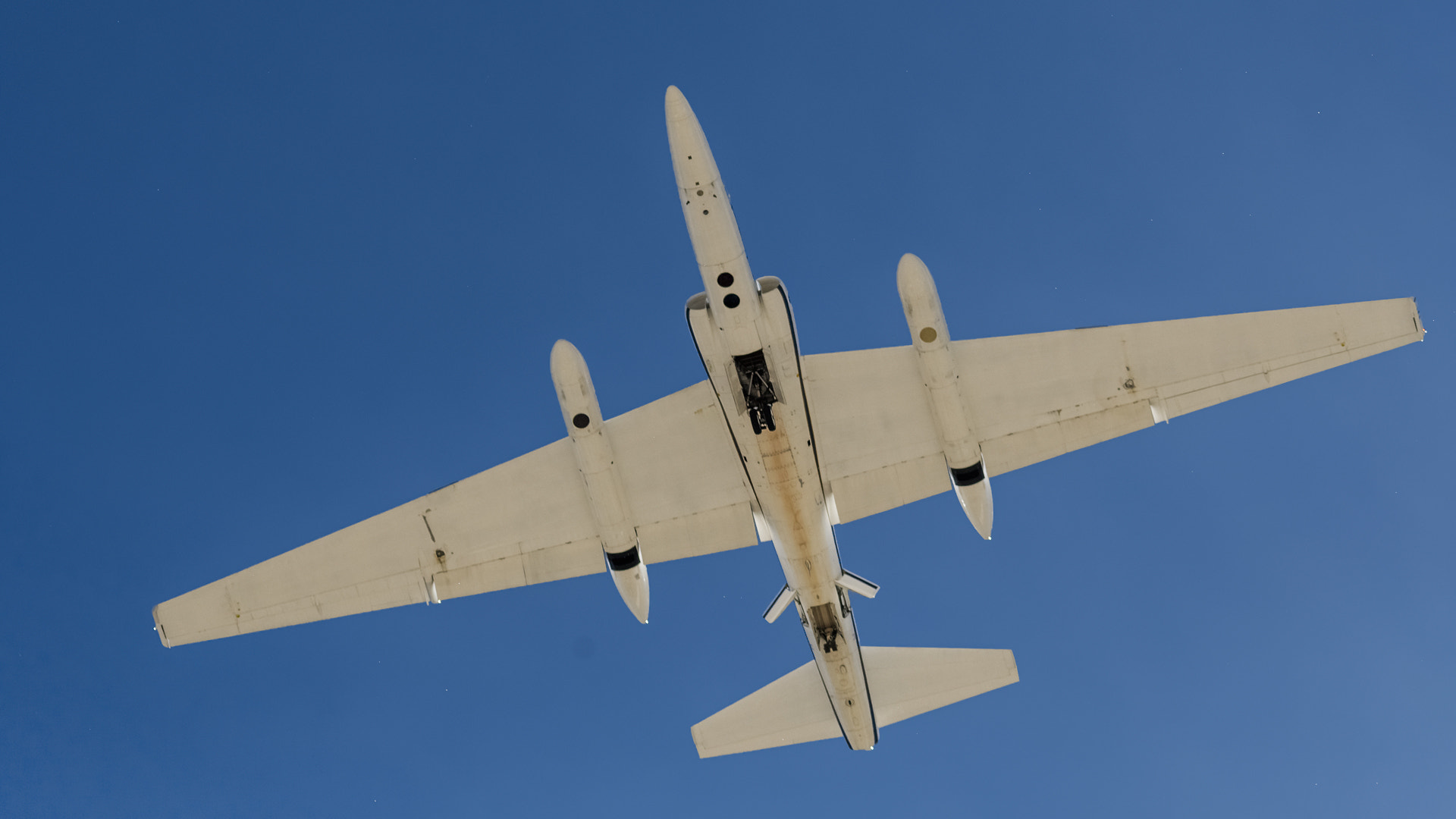 Sigma 150-500mm F5-6.3 DG OS HSM sample photo. Nasa er-2 high altitude science aircraft photography