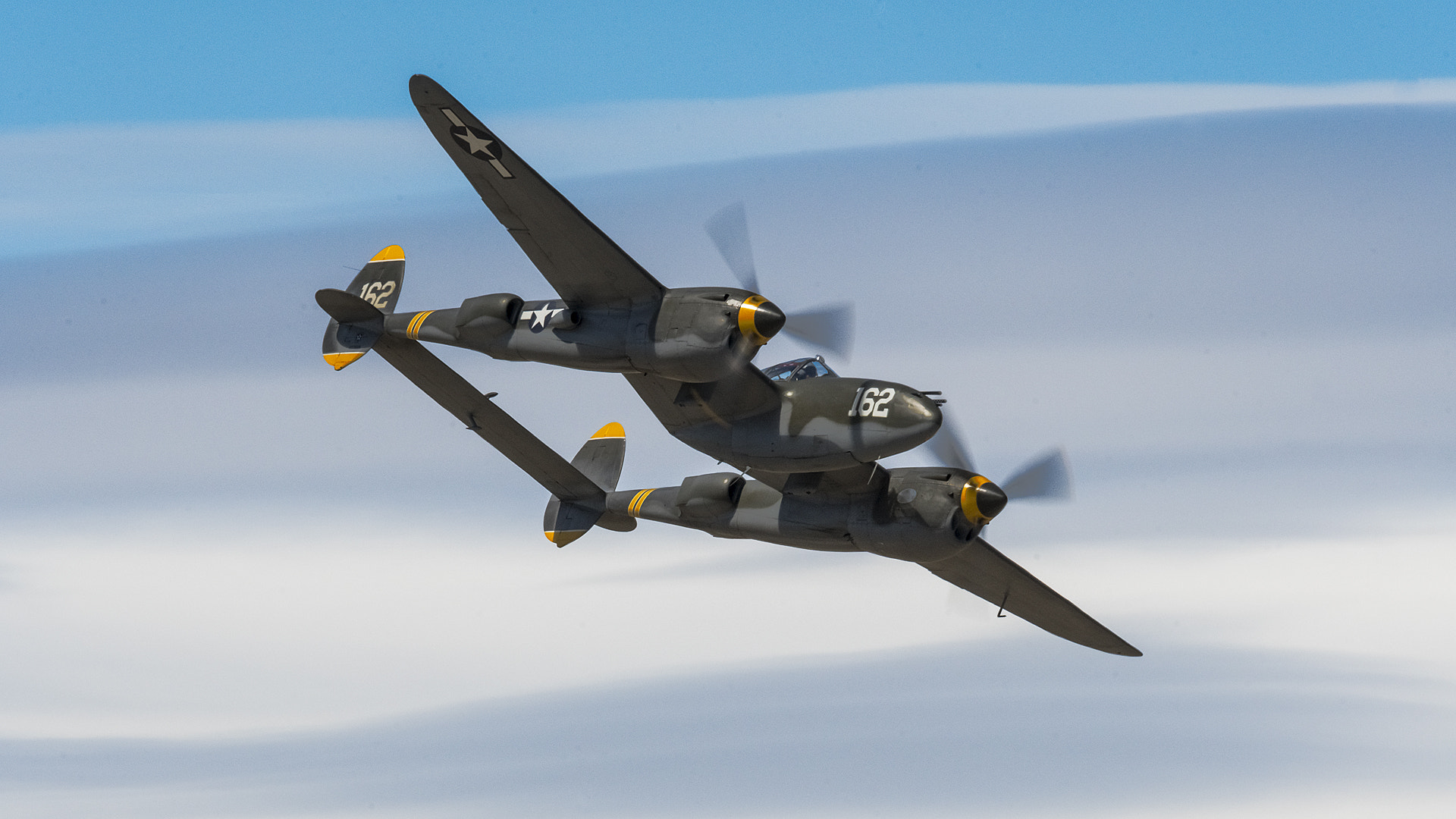 Sigma 150-500mm F5-6.3 DG OS HSM sample photo. Lockheed p-38j lightning photography