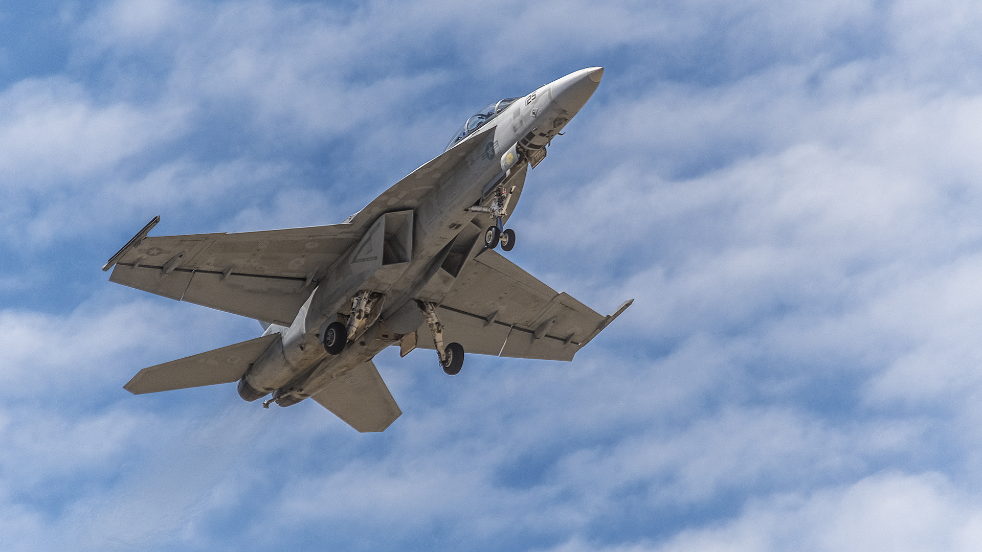 Nikon D500 sample photo. F-18 u.s. navy tac demo team photography