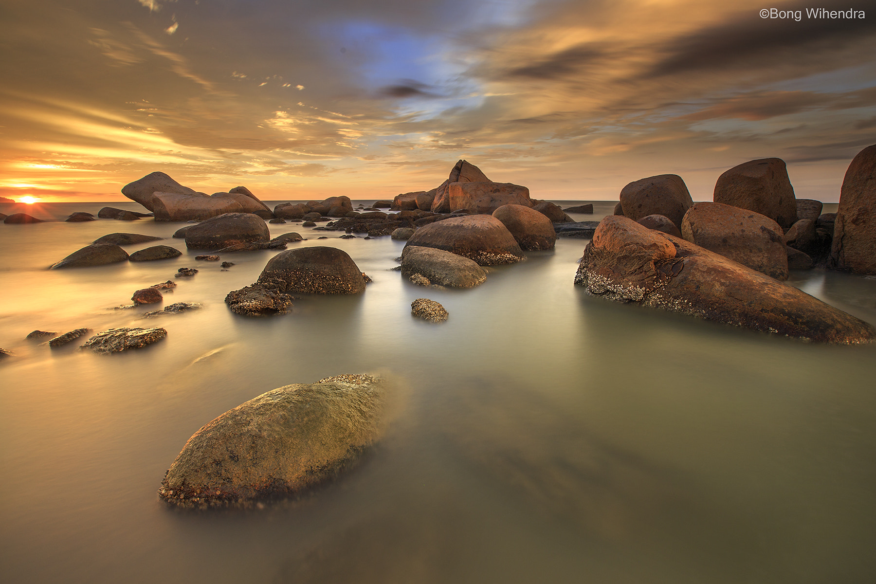 Canon EF 16-35mm F2.8L II USM sample photo. Sunset samudra beach photography