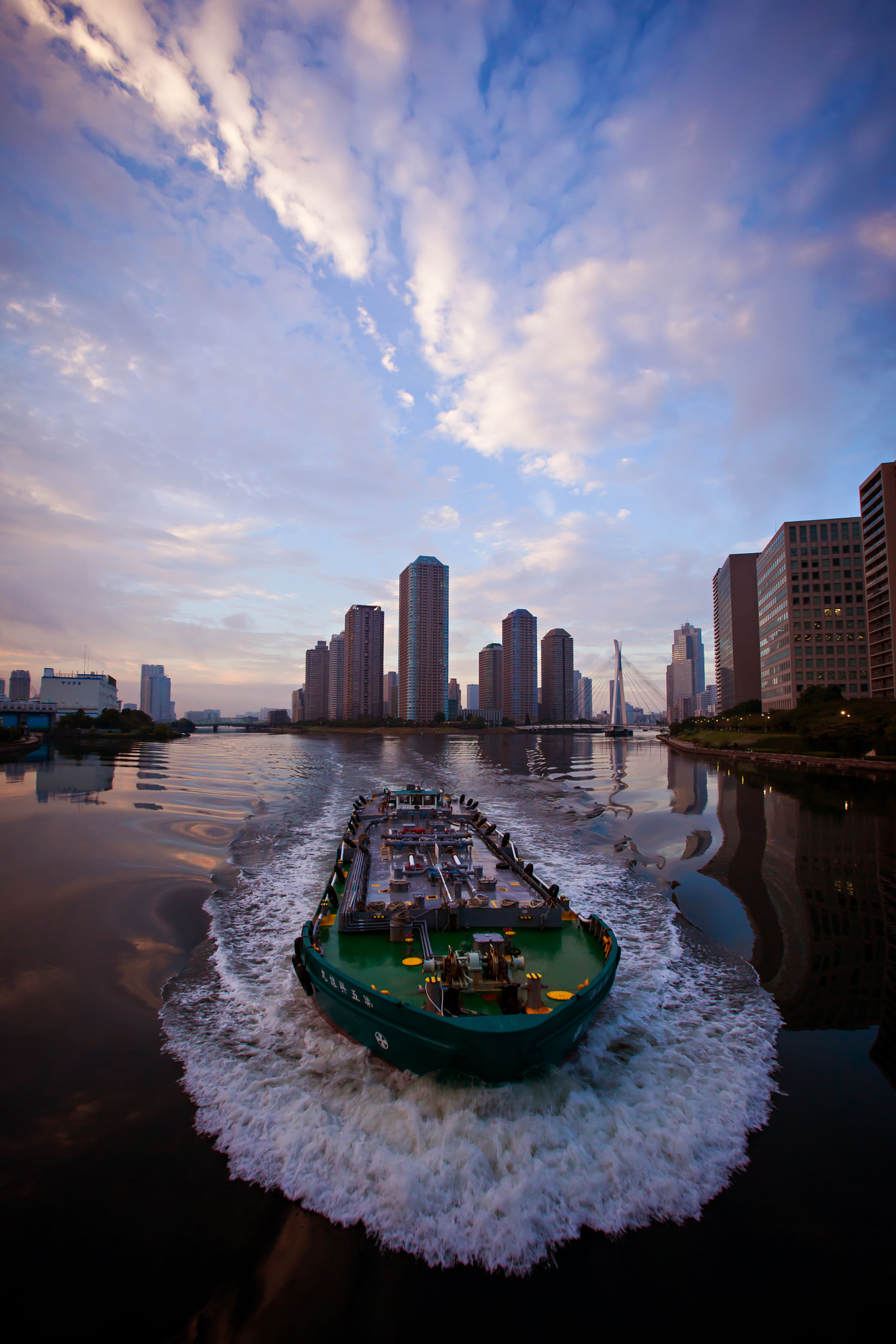 Canon EF 16-35mm F2.8L USM sample photo. Img photography