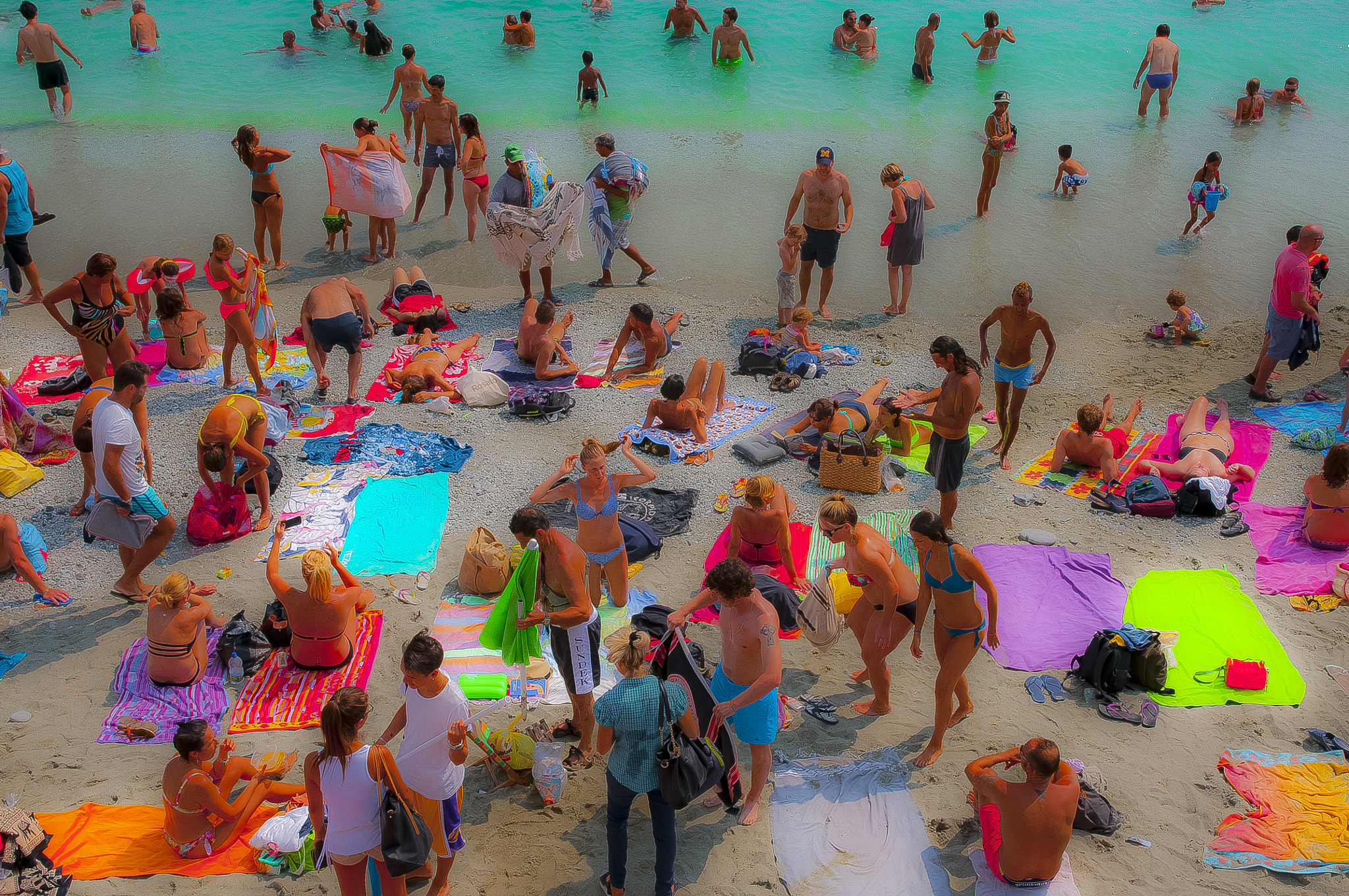 Nikon D300S sample photo. Beach crowd photography
