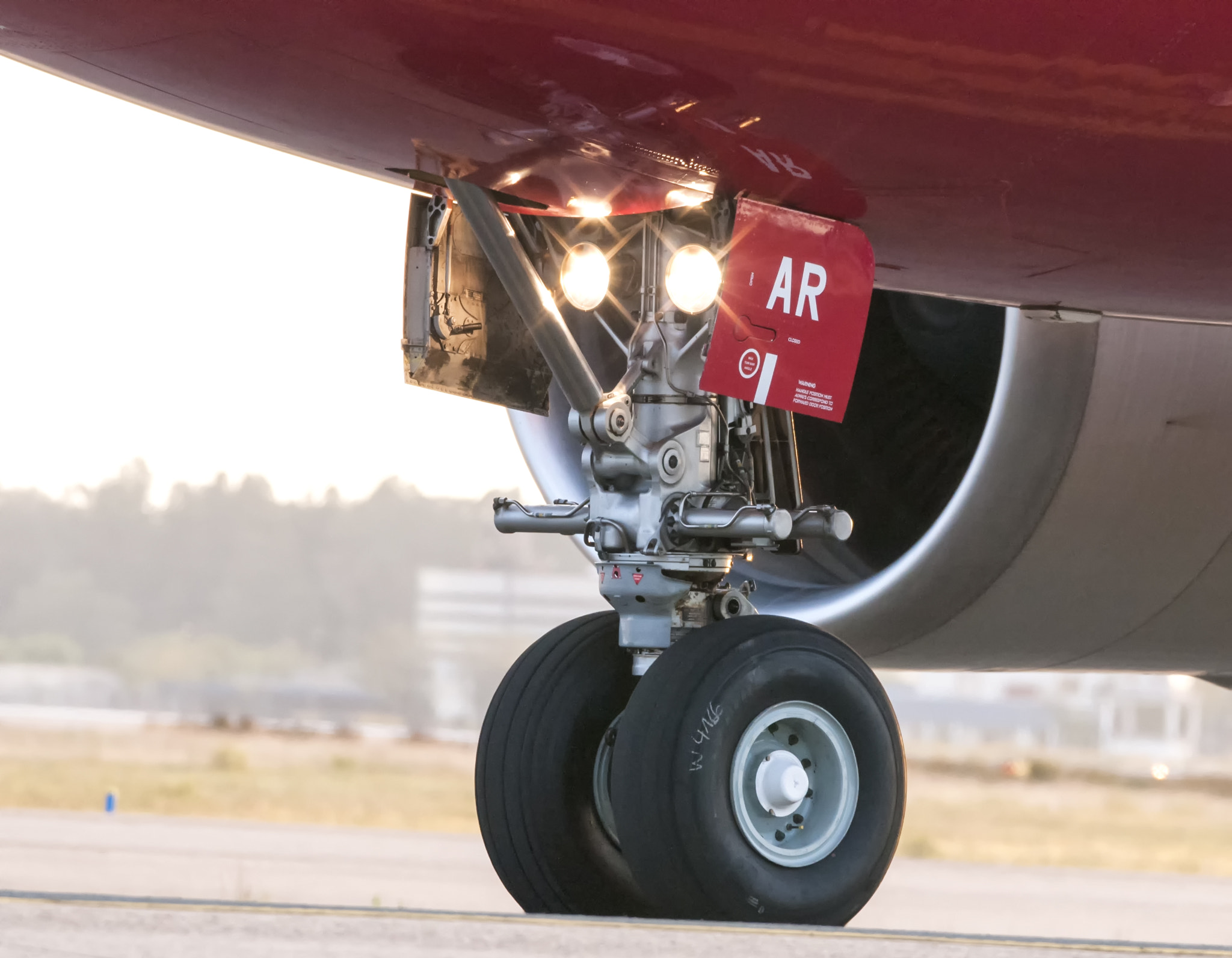 Nikon D300 + Sigma 150-600mm F5-6.3 DG OS HSM | C sample photo. Landing gear. airbus a300 dhl airlines photography