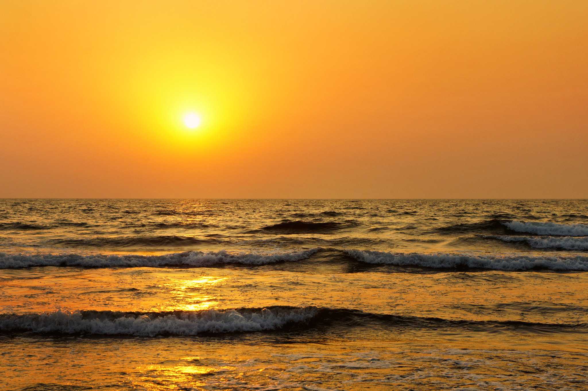Sony Alpha NEX-3 + Sony E 18-55mm F3.5-5.6 OSS sample photo. Goa sunset photography