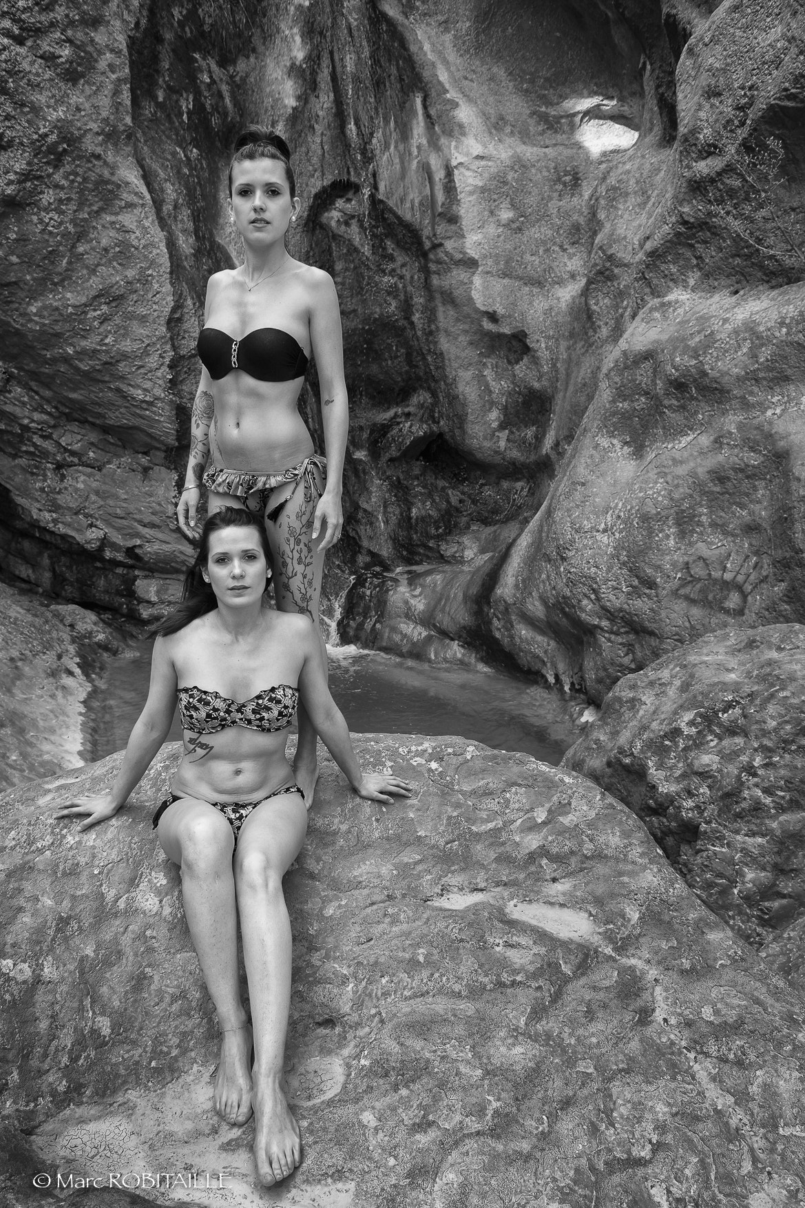 Nikon AF-S Nikkor 24-70mm F2.8G ED sample photo. Laurie et julia à la cascade une fin de mars. photography