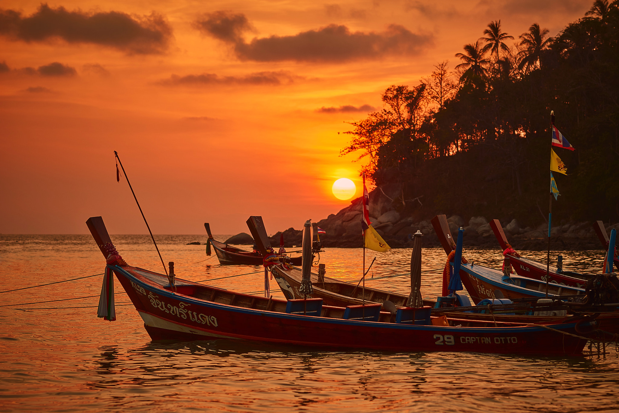 Sony Sonnar T* 135mm F1.8 ZA sample photo. Kata beach sunset photography