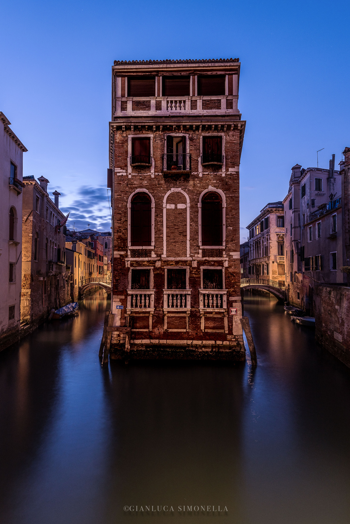 Nikon AF-S Nikkor 14-24mm F2.8G ED sample photo. Angoli veneziani.. photography