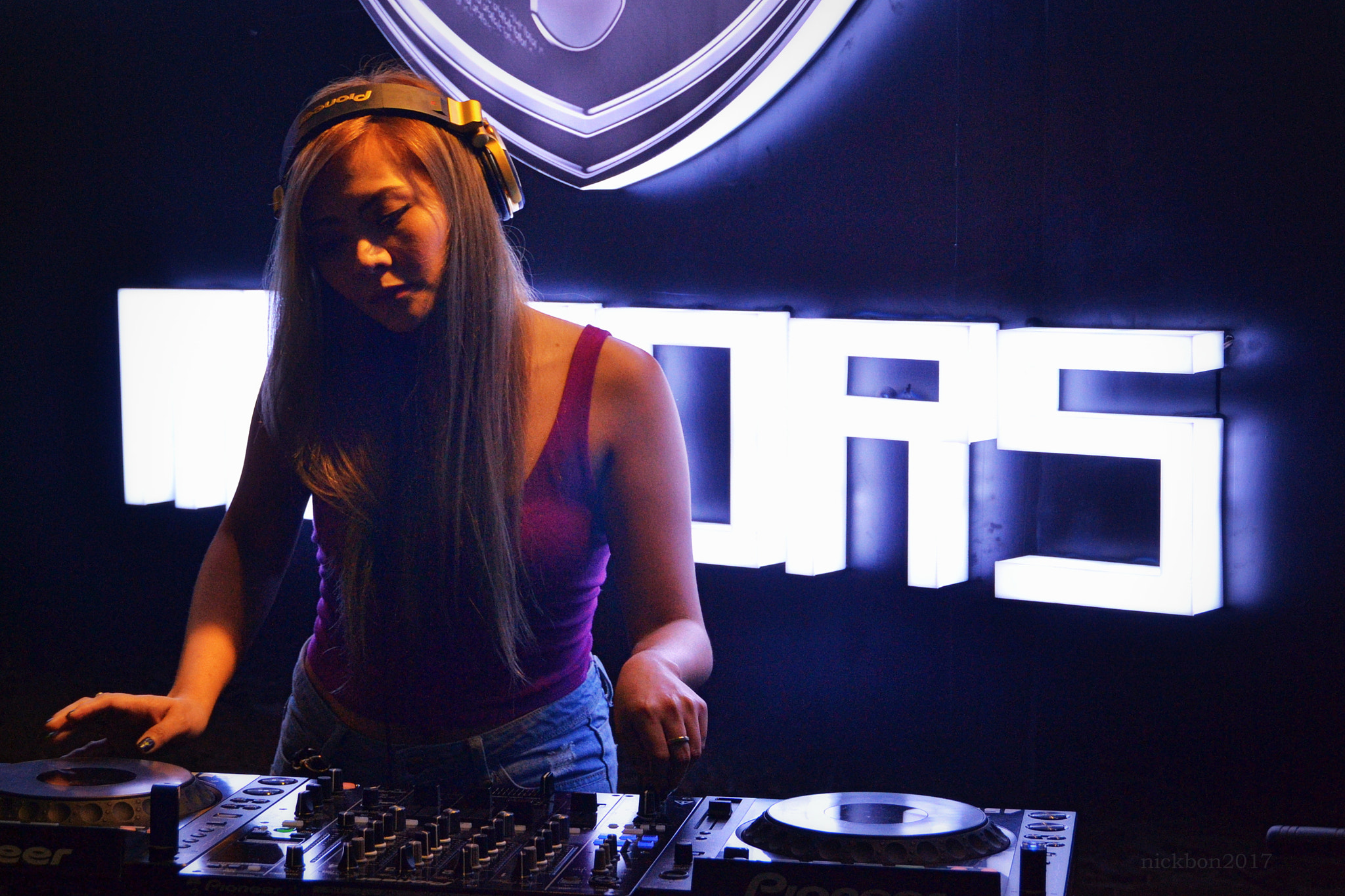 Nikon D3100 sample photo. Party time photography