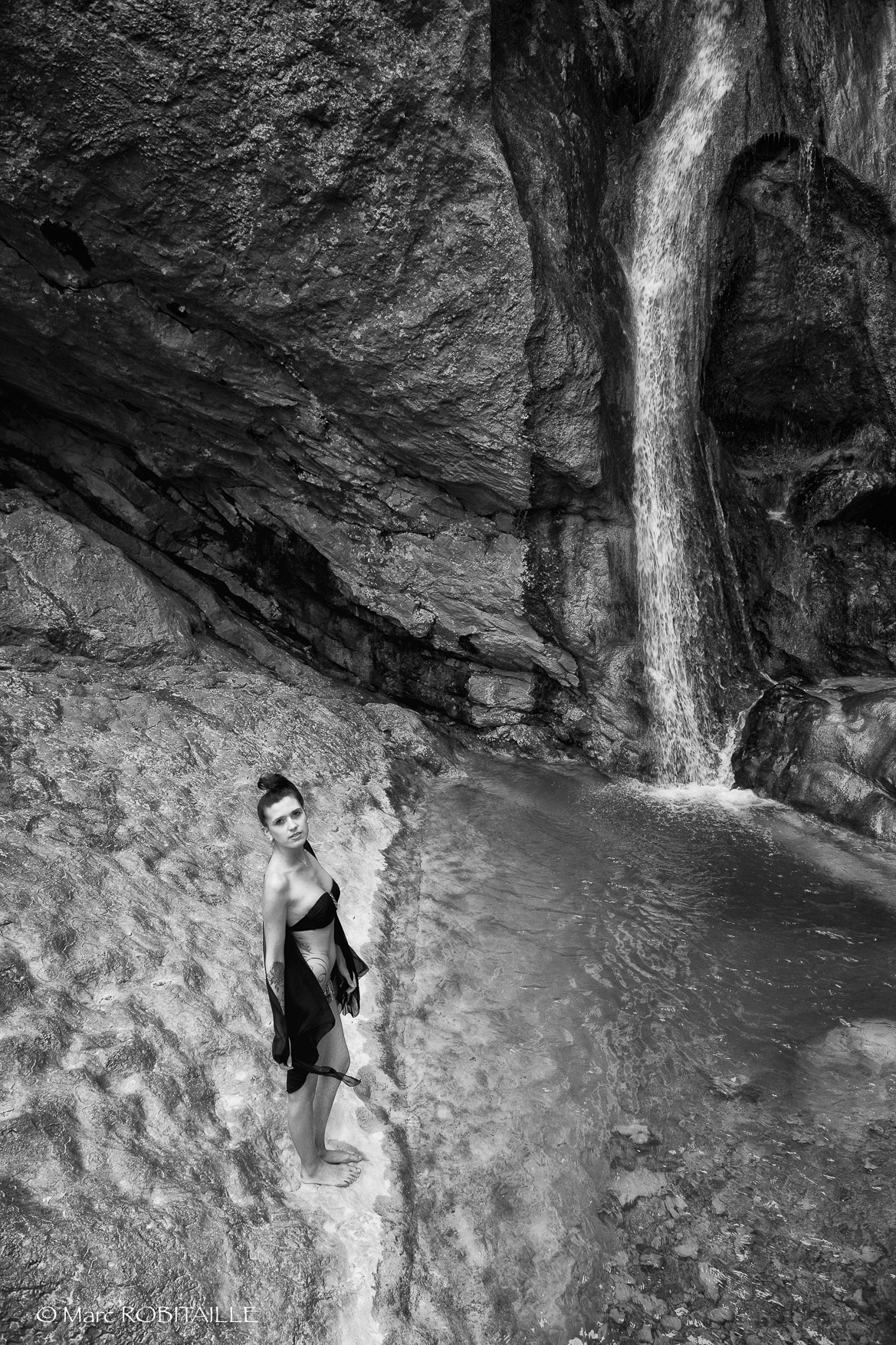 Nikon AF-S Nikkor 24-70mm F2.8G ED sample photo. Julia et laurie à la cascade photography