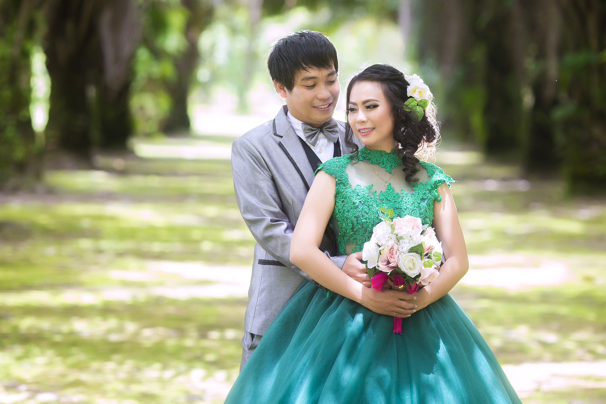 Canon EOS 6D + Canon EF 135mm F2L USM sample photo. Couple in love photography