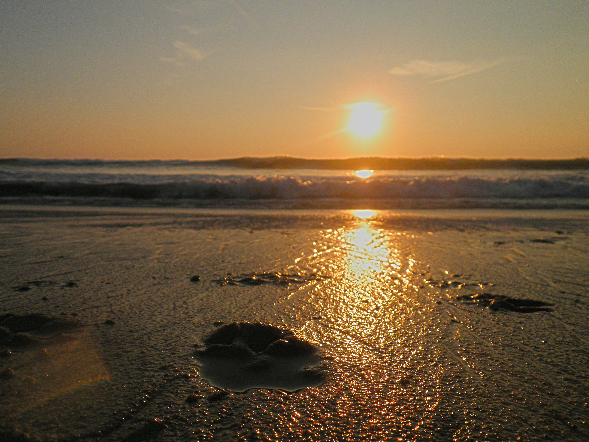 Olympus FE4030,X950 sample photo. Beach sunset photography