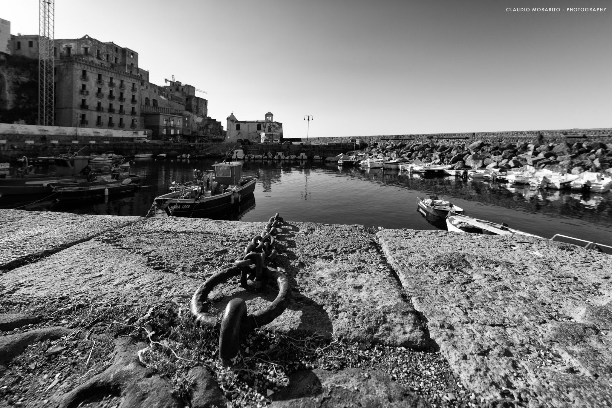 Nikon D750 + Tamron SP 15-30mm F2.8 Di VC USD sample photo. Catene - darsena di pozzuoli photography