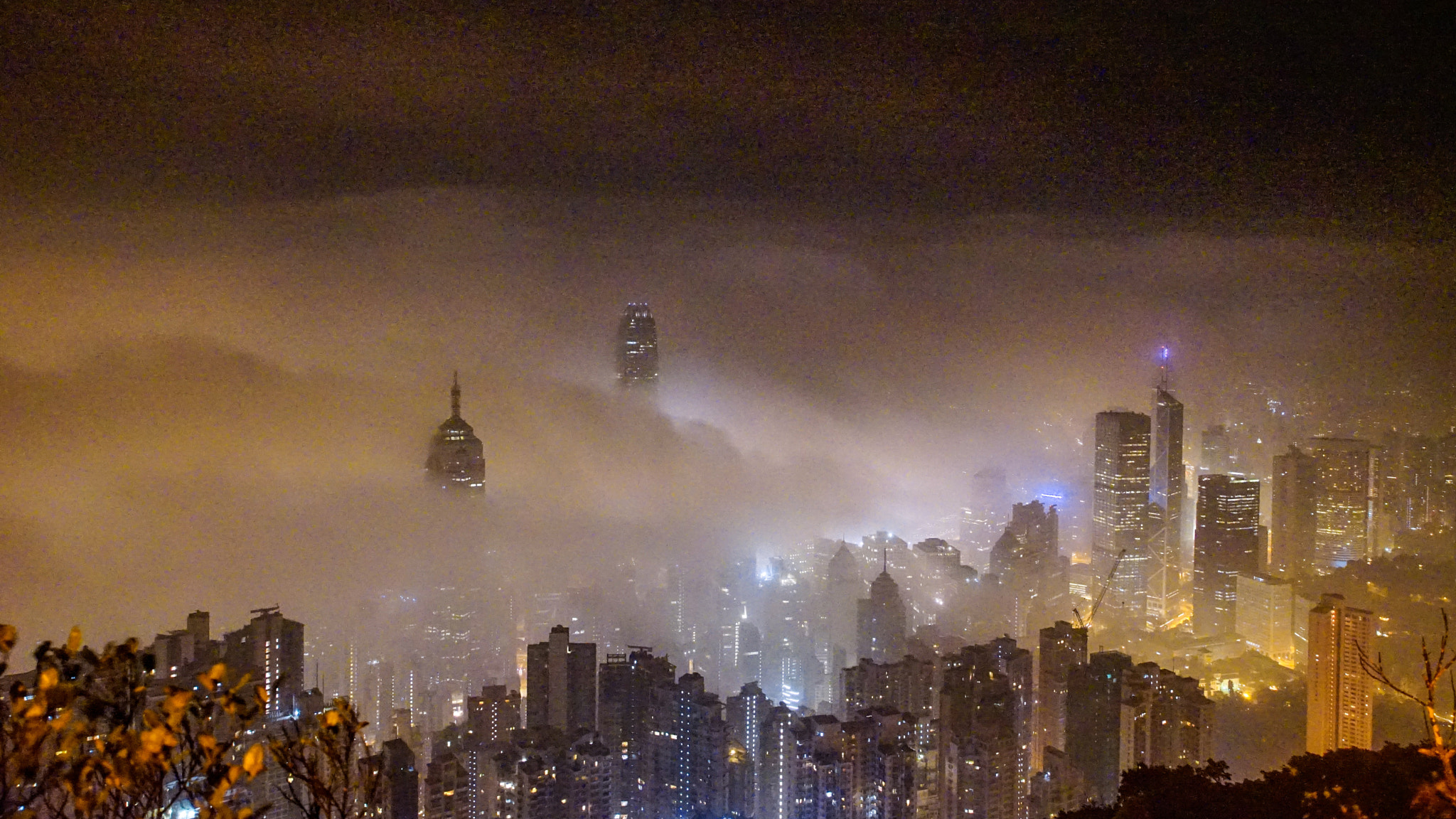 Sony a7 + Sony Vario Tessar T* FE 24-70mm F4 ZA OSS sample photo. Misty in color photography