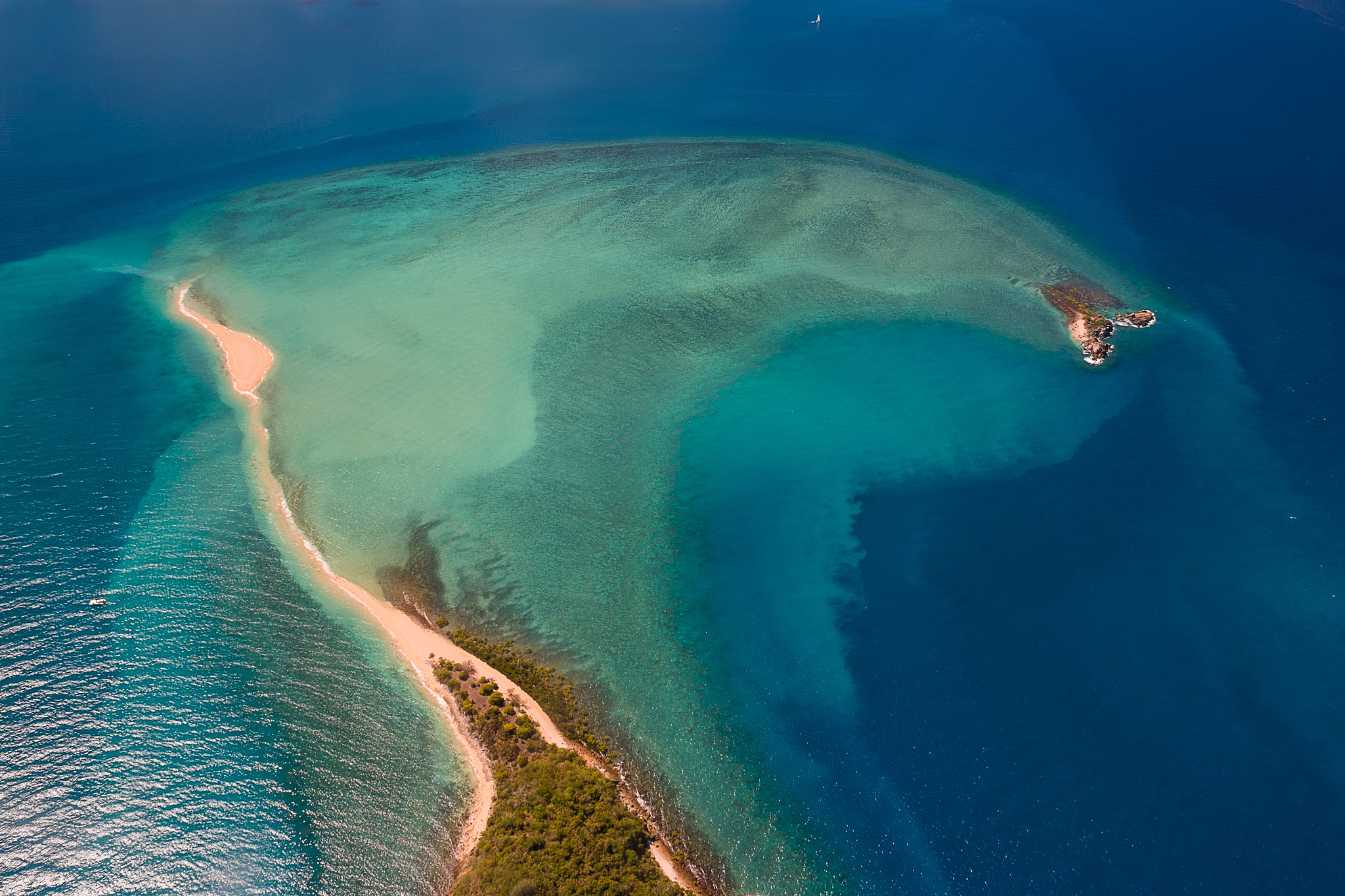 Nikon AF-S Nikkor 24-70mm F2.8G ED sample photo. Tropical island photography