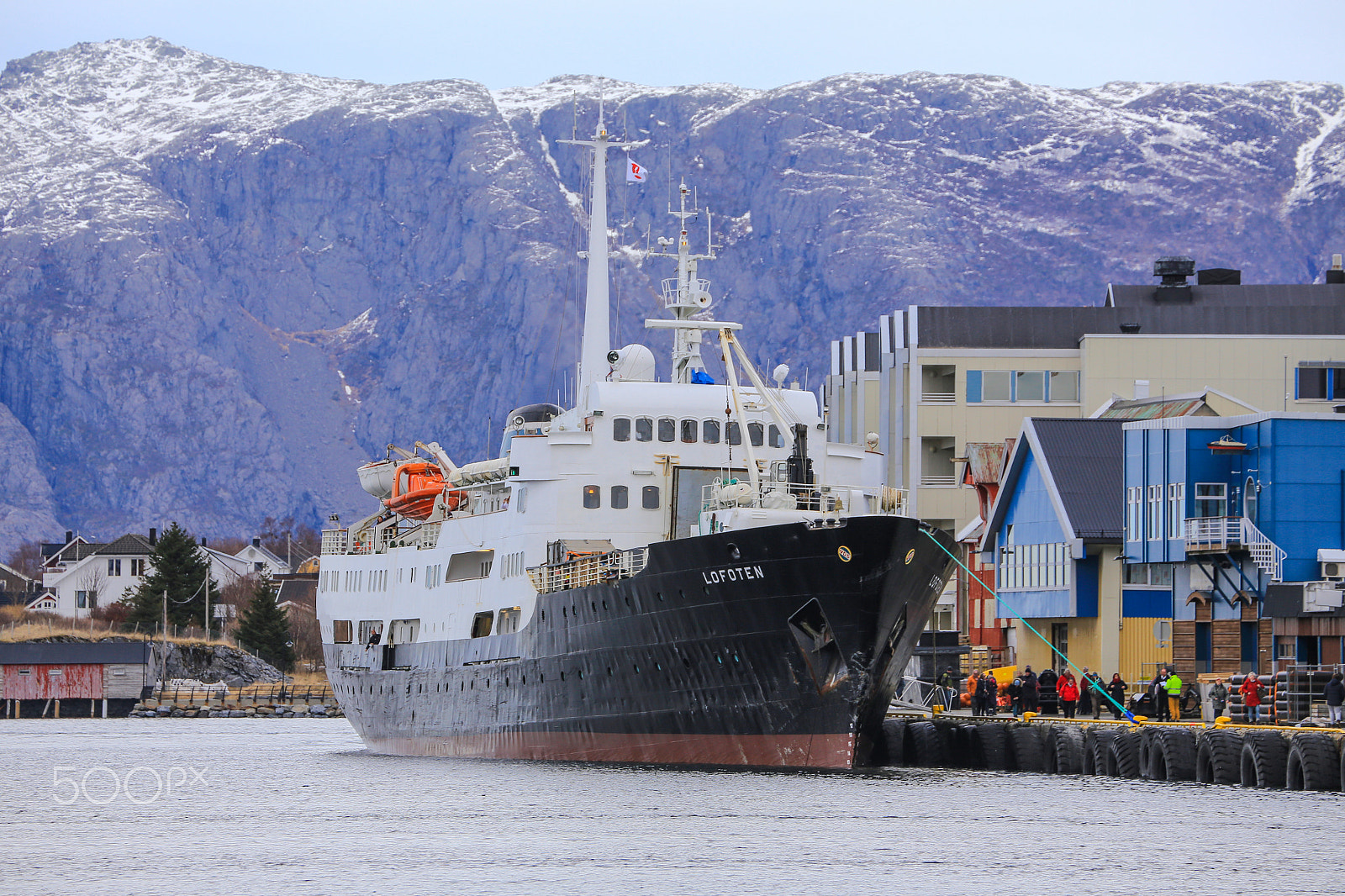 Canon EF 70-300mm F4-5.6L IS USM sample photo. Ms lofoten in bronnoysund port photography