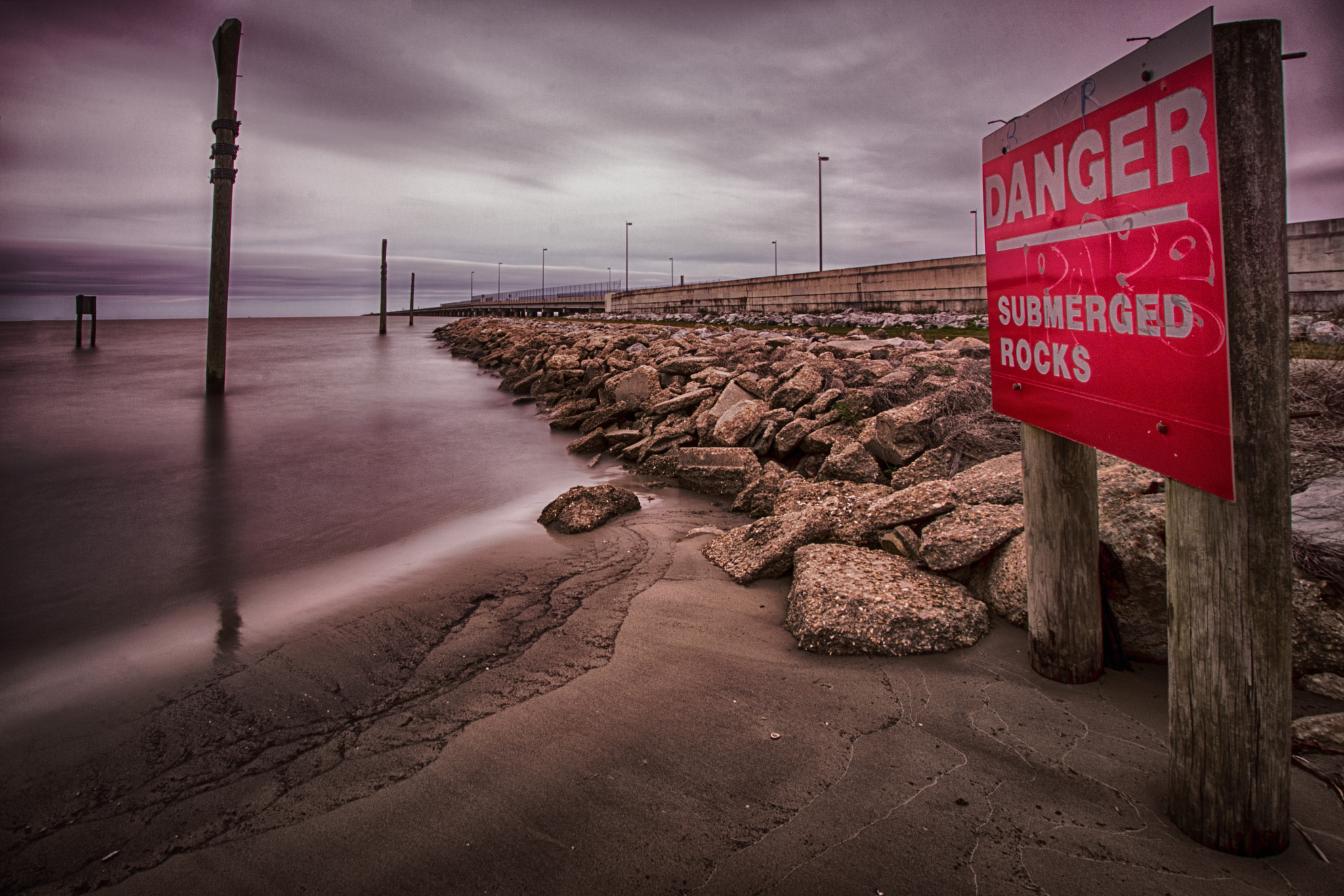 Canon EF-S 10-22mm F3.5-4.5 USM sample photo. Causeway danger photography