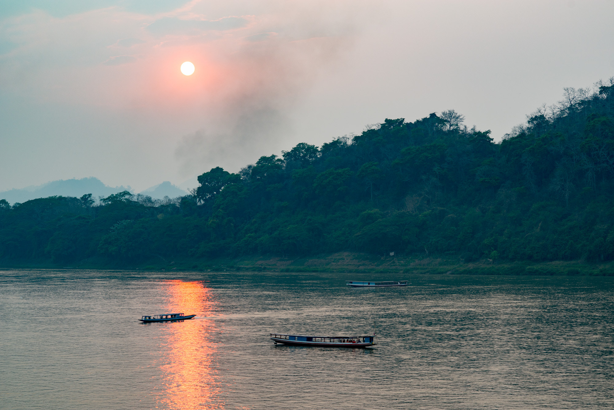 Nikon D800 + Nikon AF-S Nikkor 85mm F1.4G sample photo. Mekong river photography