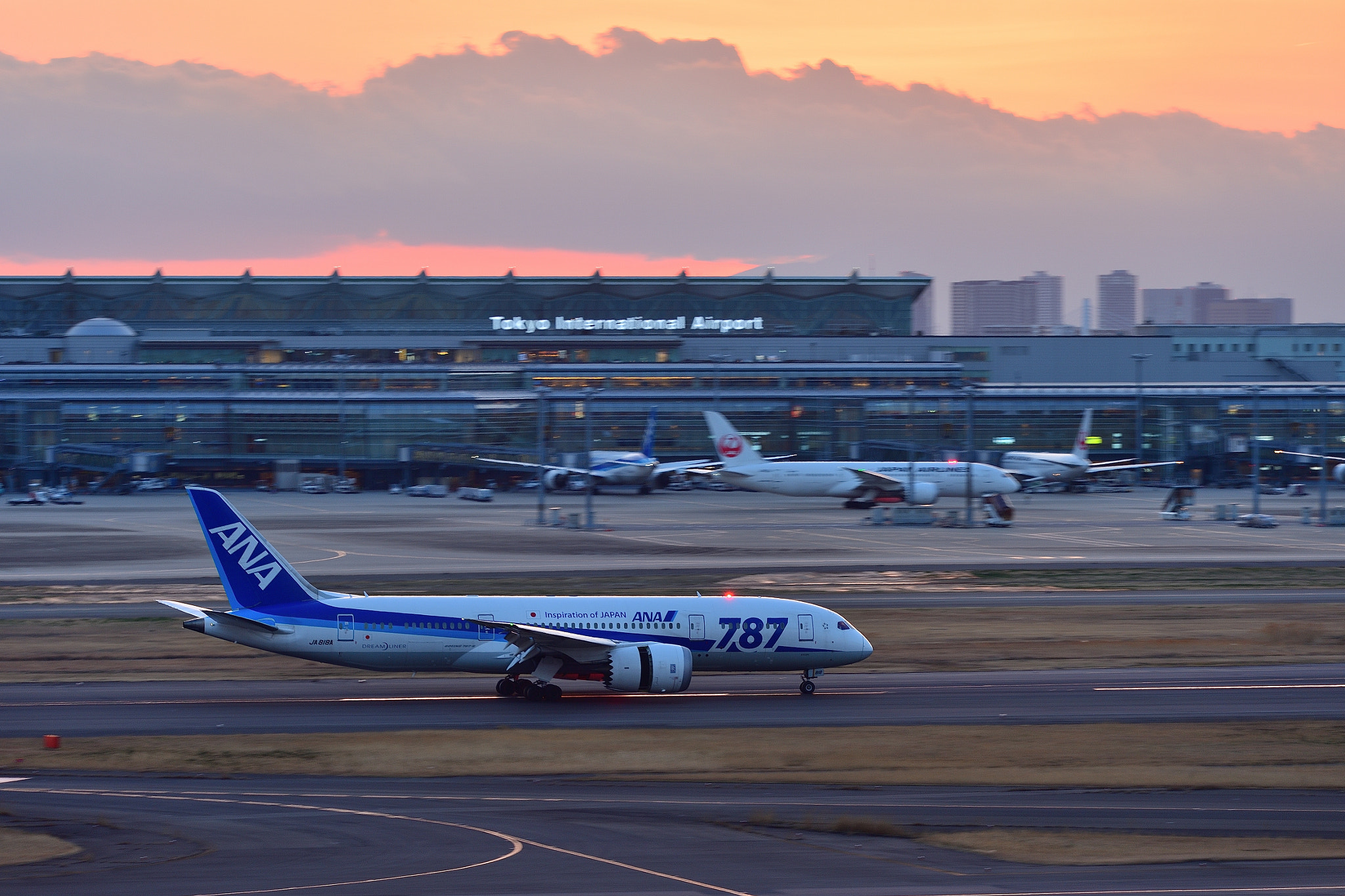 Nikon AF-S Nikkor 70-200mm F2.8G ED VR II sample photo. In sync photography