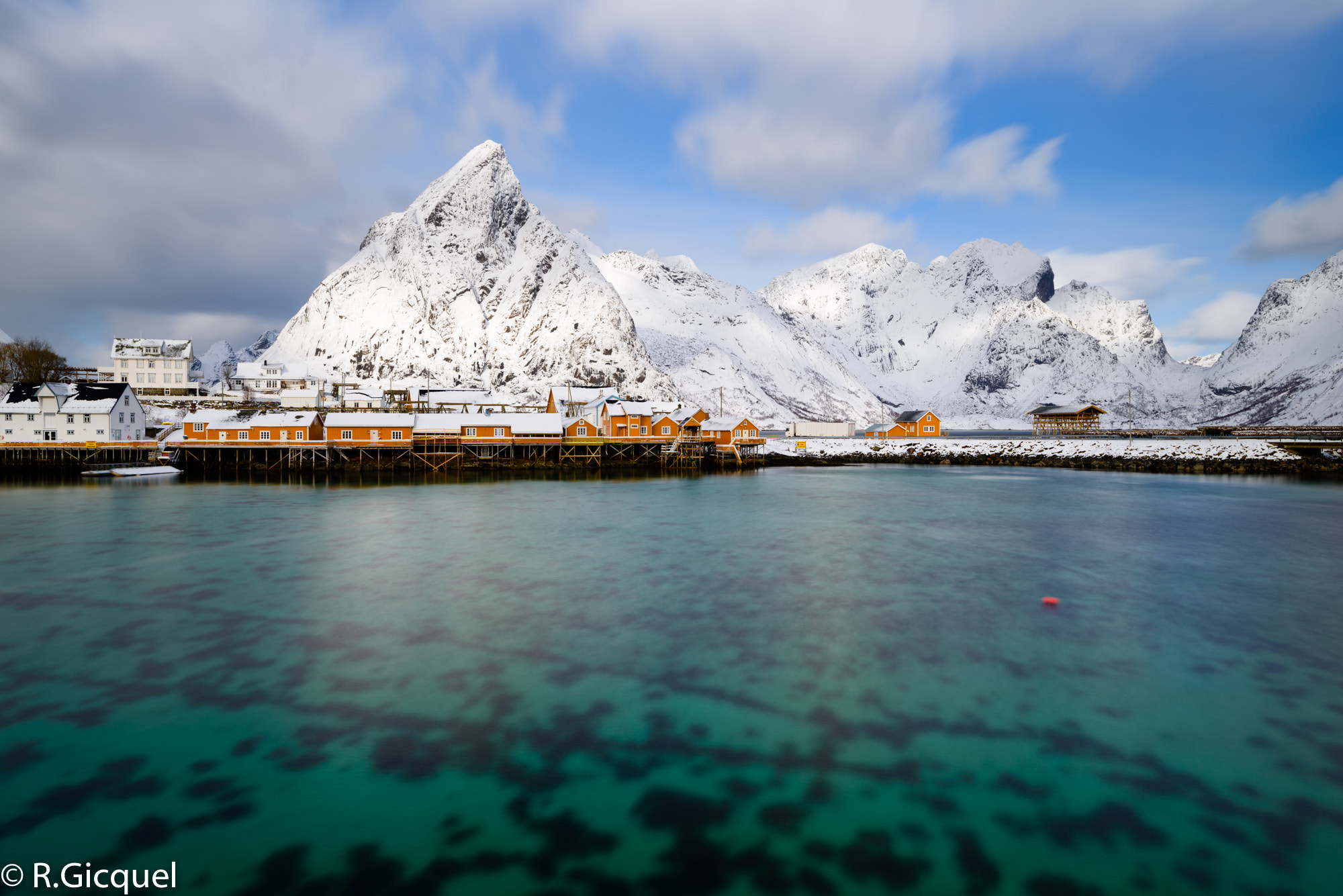 Nikon AF-S Nikkor 16-35mm F4G ED VR sample photo. Sakrisøya photography