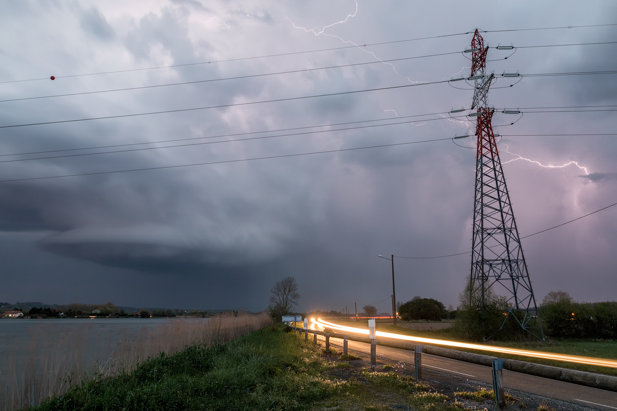 Canon EF-S 17-55mm F2.8 IS USM sample photo. Lightning photography