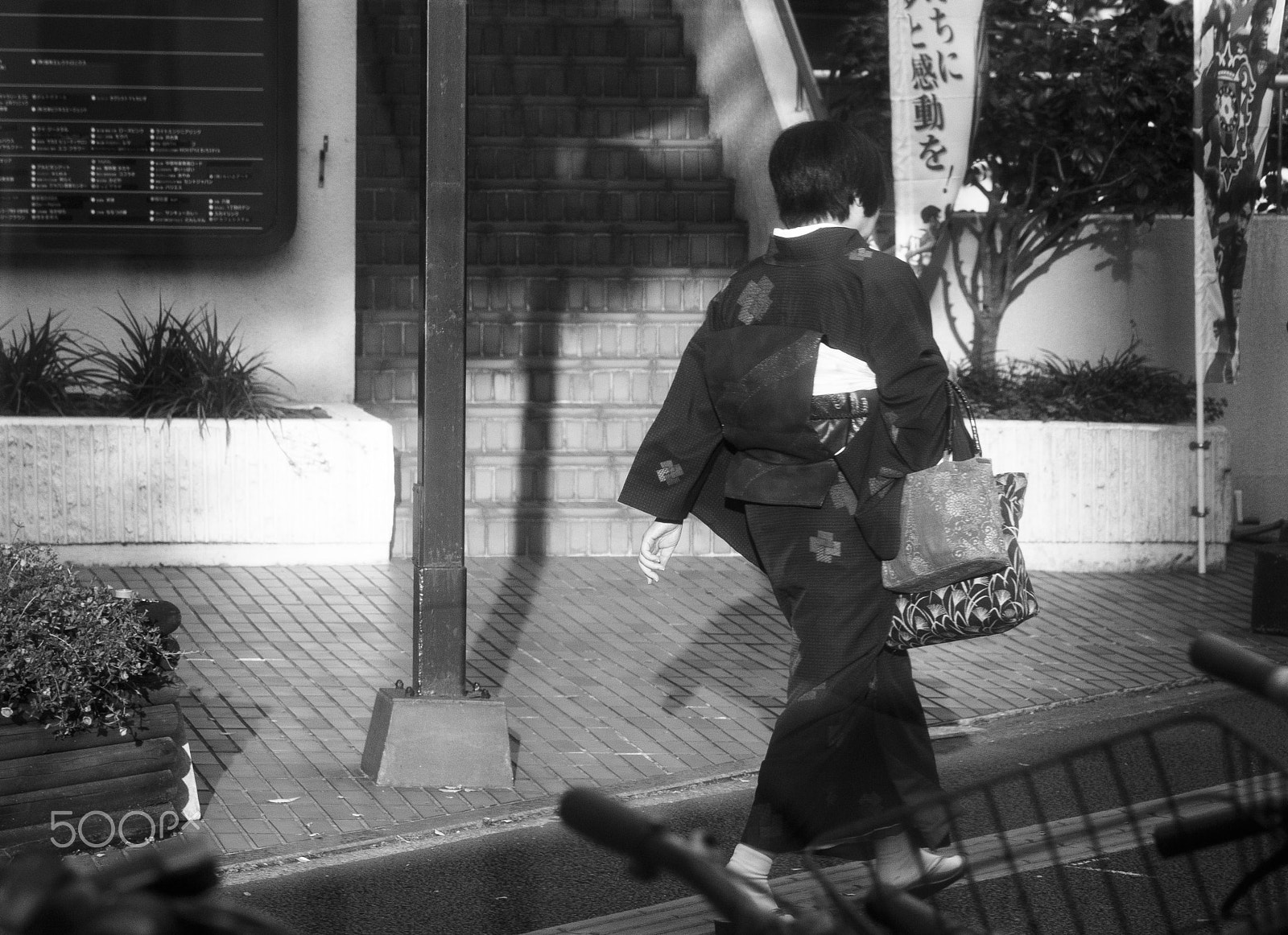 Canon EOS 400D (EOS Digital Rebel XTi / EOS Kiss Digital X) sample photo. Kimono photography