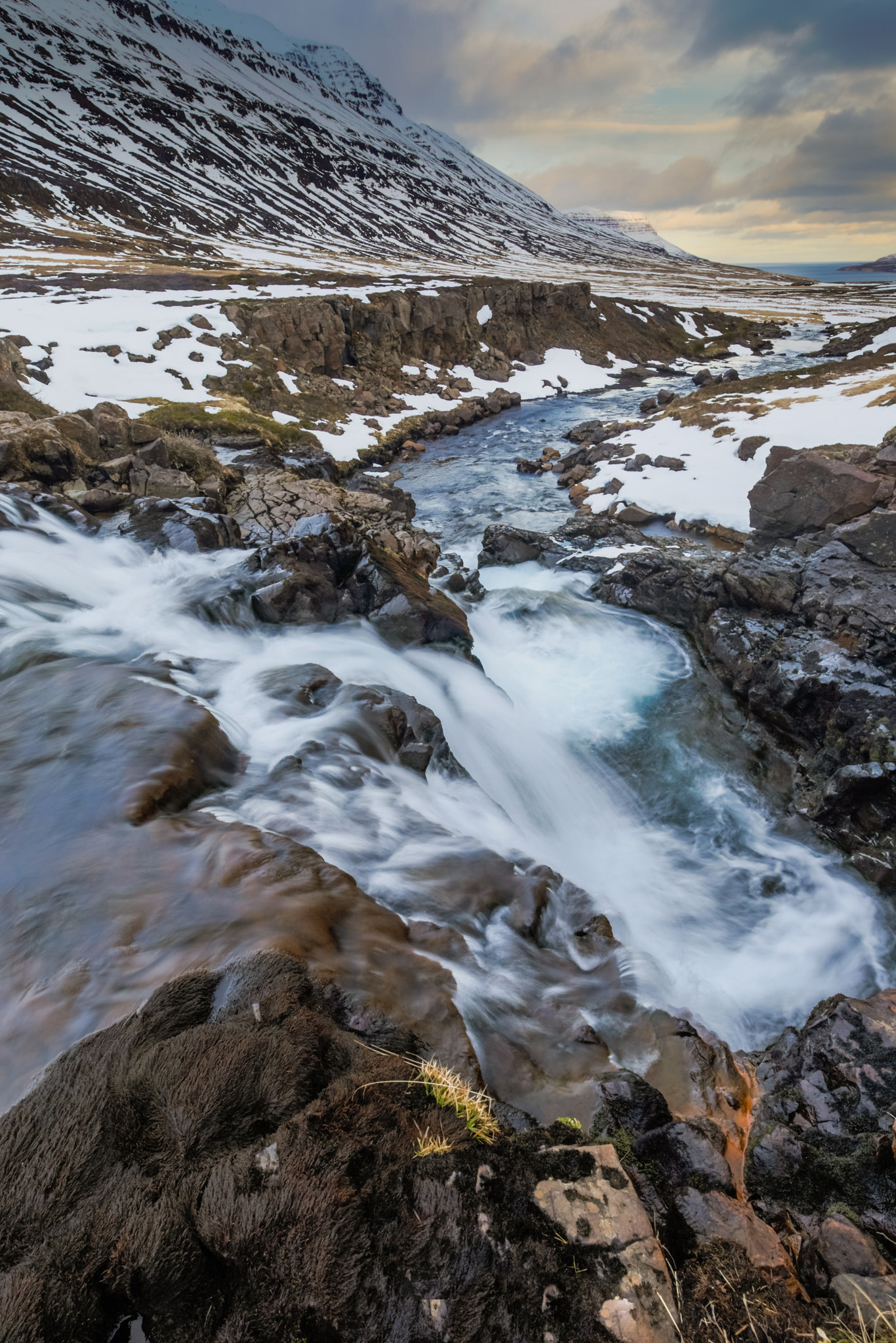Canon EF 16-35mm F4L IS USM sample photo. Iceland-seyðisfjörður-vestdalsfossar photography