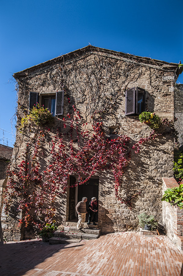 Sigma 10-20mm F4-5.6 EX DC HSM sample photo. House in s. gimignano photography