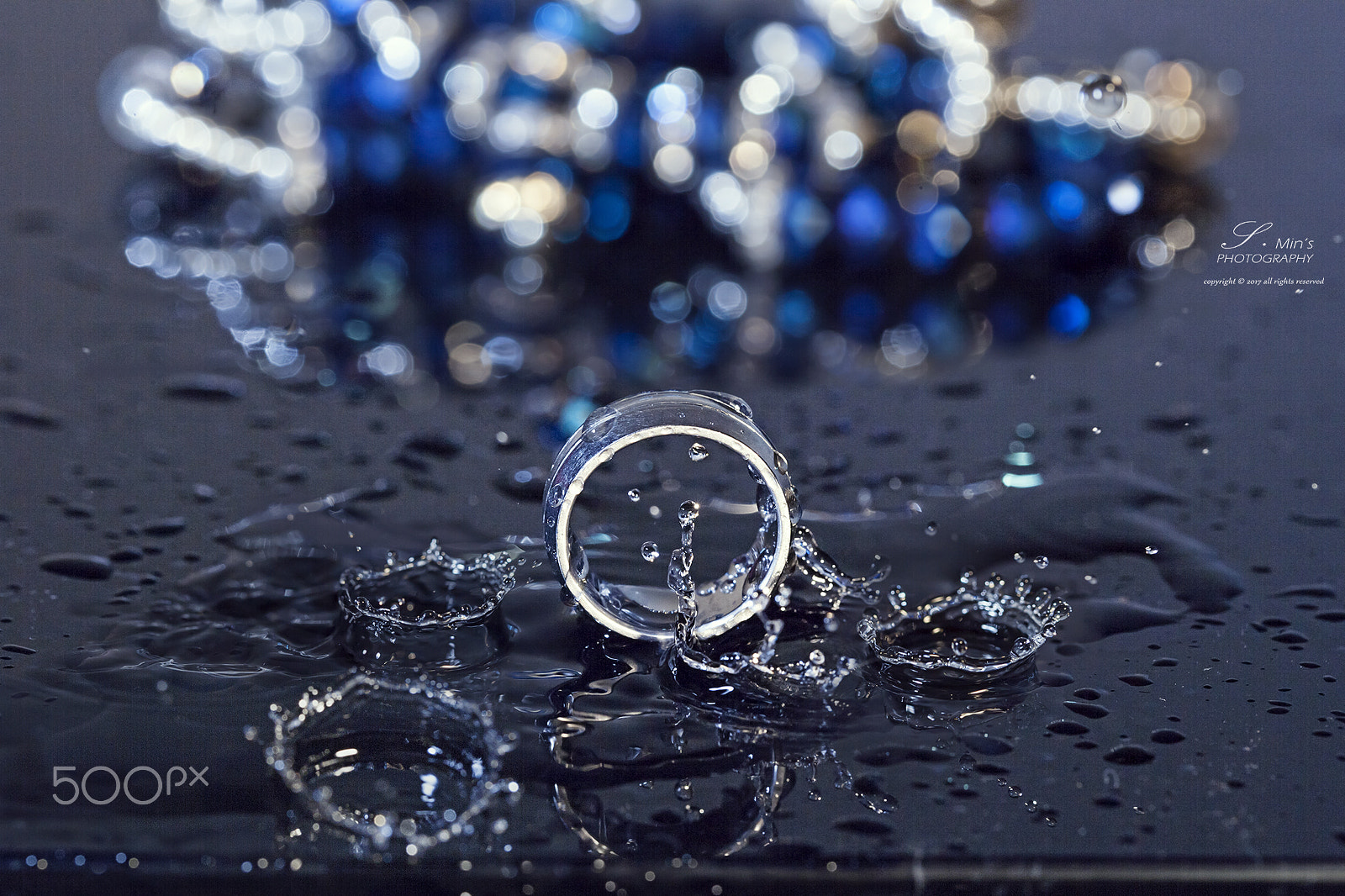 Canon EF 100mm F2.8L Macro IS USM sample photo. Ring in crown of water photography