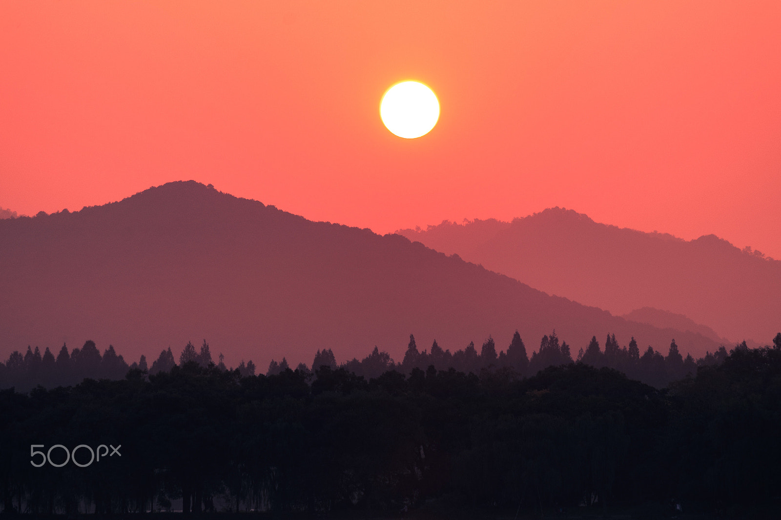 Pentax K-S2 + smc Pentax-DA L 50-200mm F4-5.6 ED WR sample photo. Sundown photography