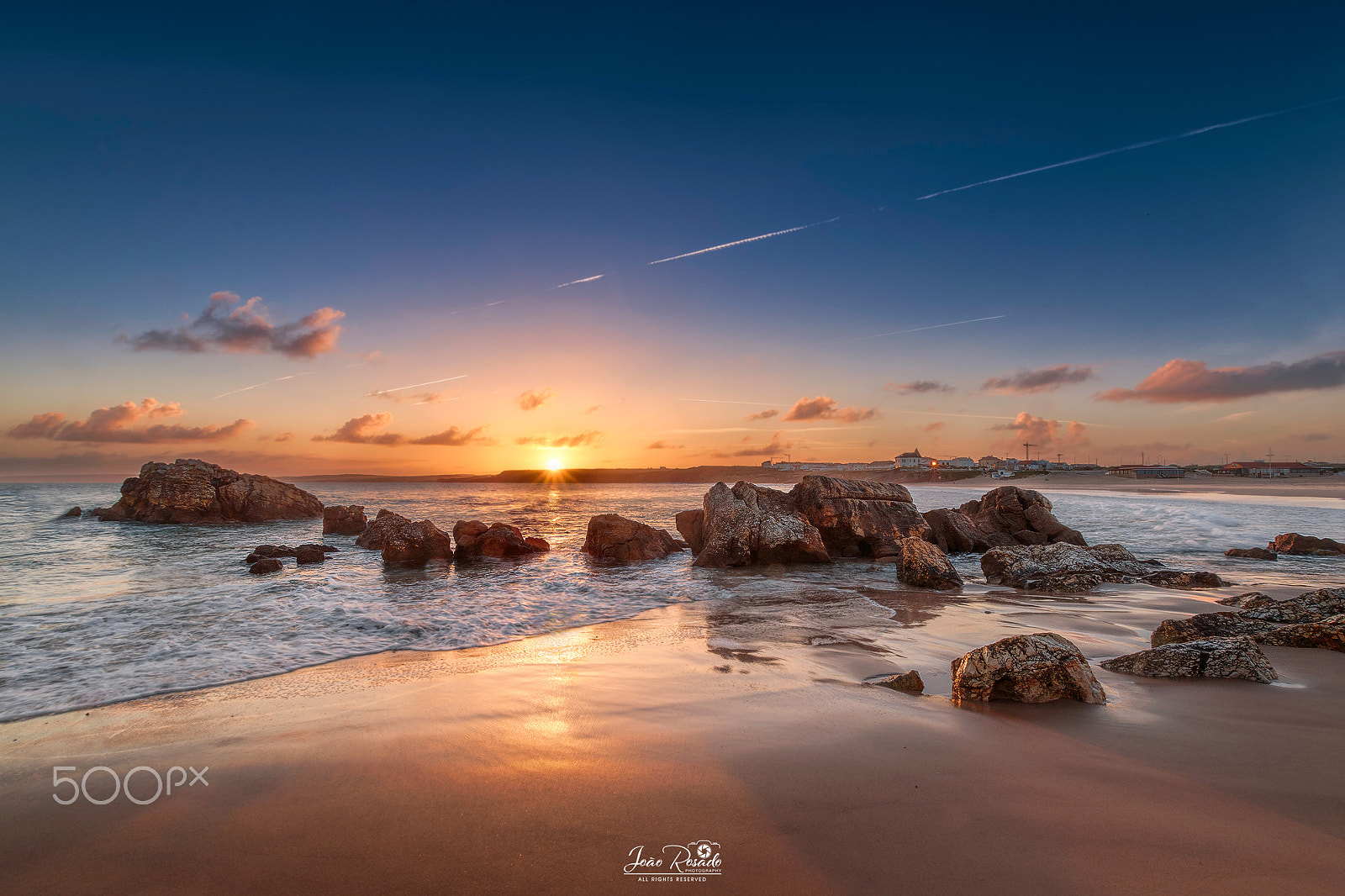 Sigma 10-20mm F3.5 EX DC HSM sample photo. Sunrise on the island photography