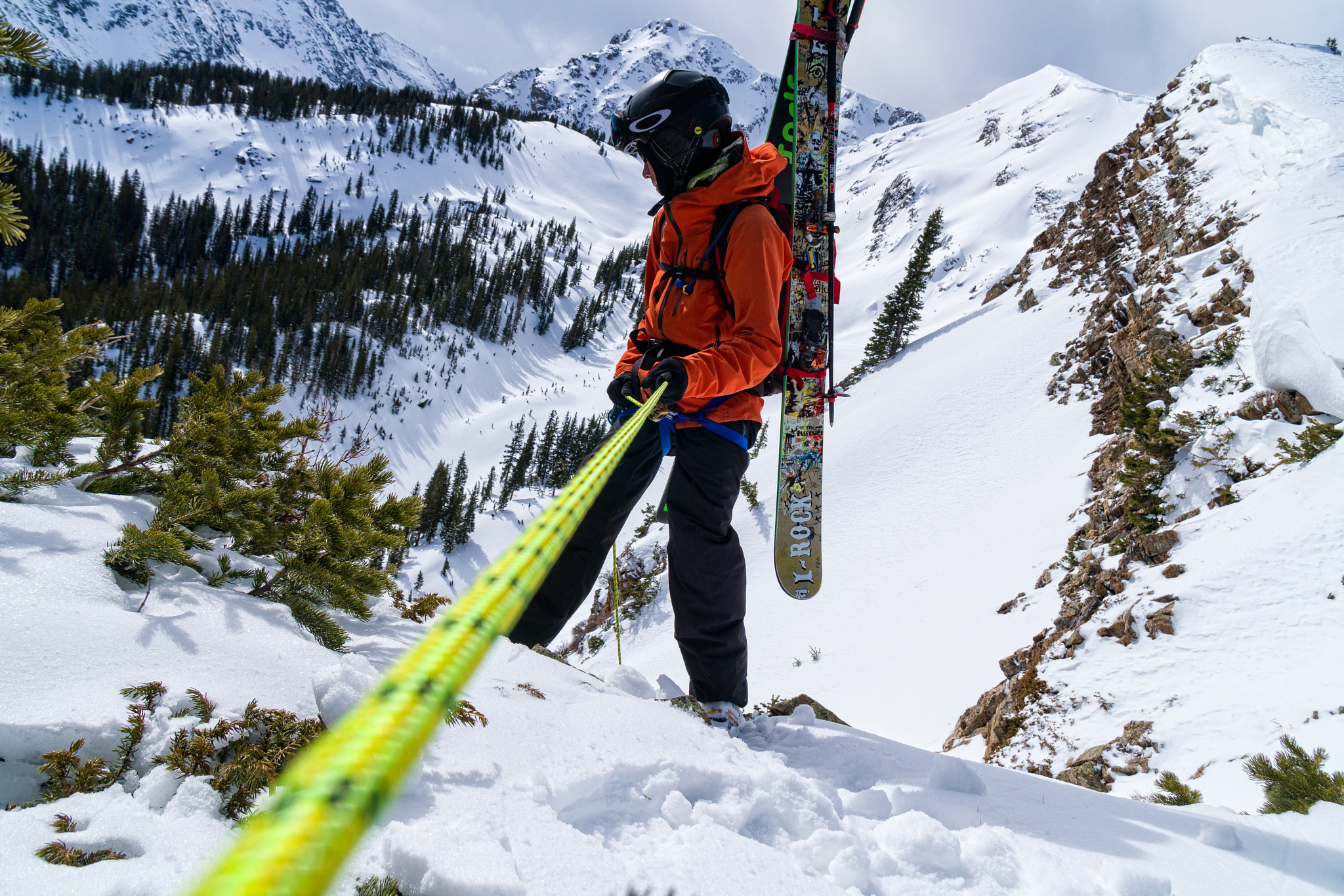 Sony a6300 + Sony Vario-Tessar T* E 16-70mm F4 ZA OSS sample photo. Rappelling ski mountaineering photography