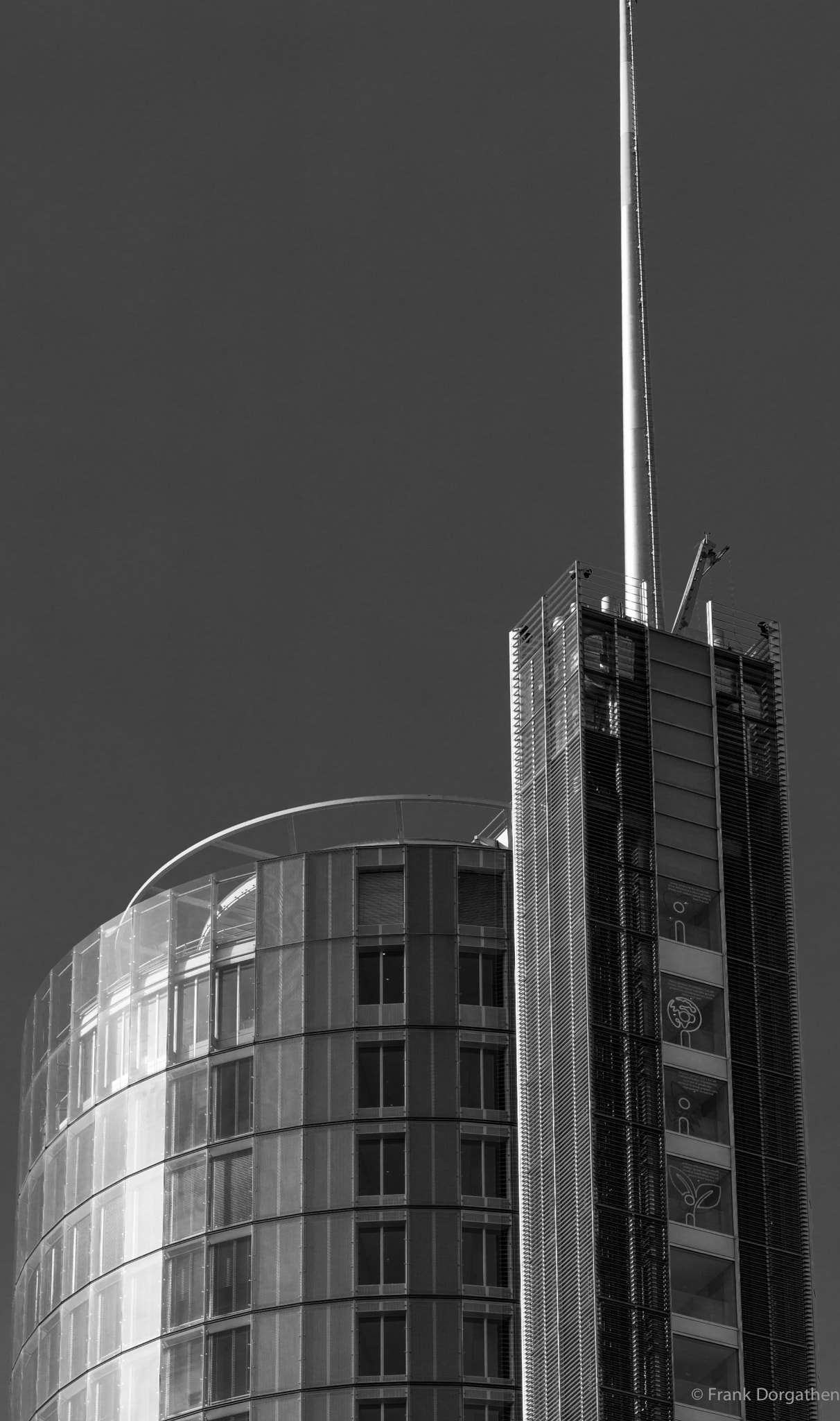 Sony a6000 + Sony FE 90mm F2.8 Macro G OSS sample photo. Rwe tower photography
