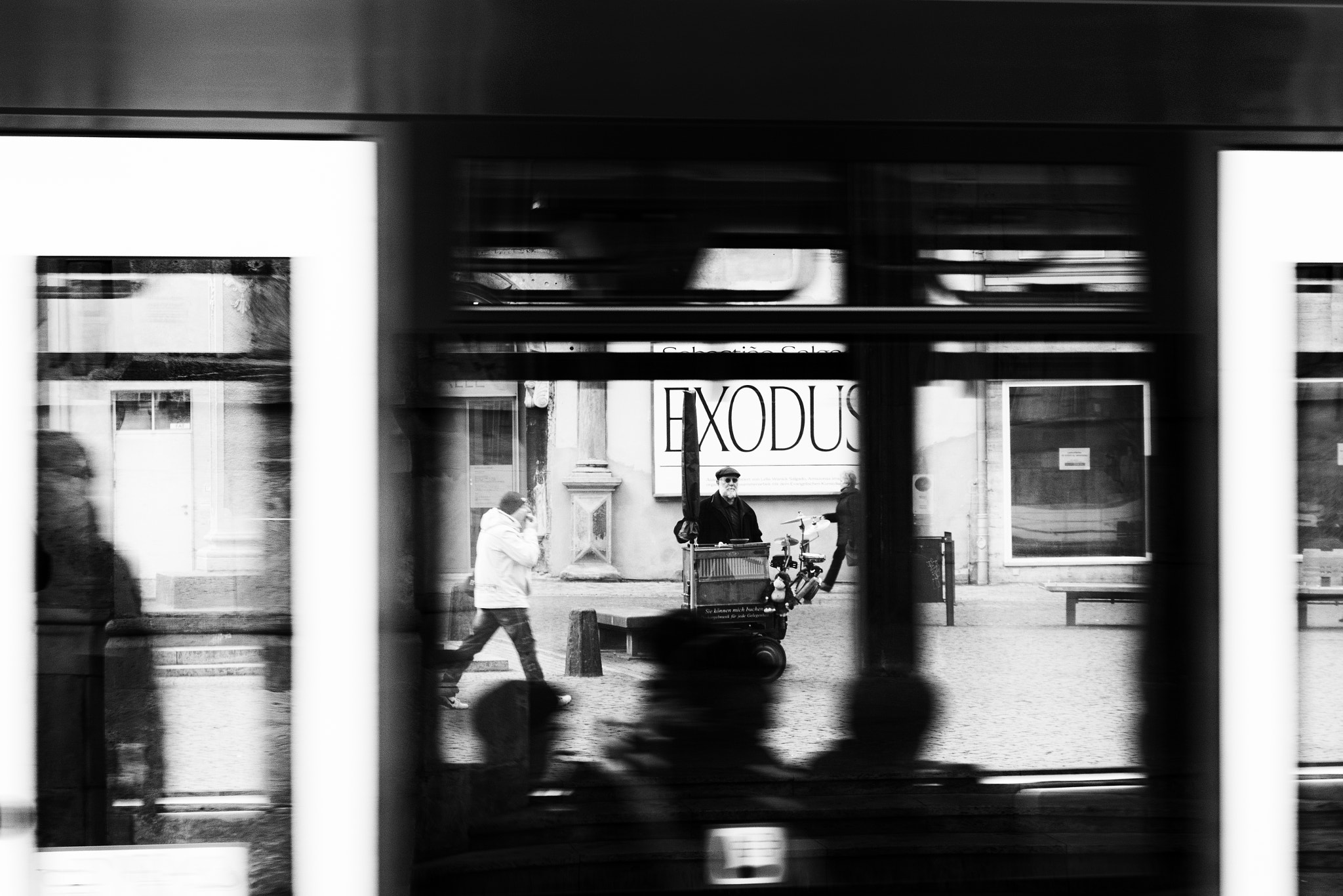 Sigma 17-70mm F2.8-4 DC Macro OS HSM | C sample photo. Behind the tram photography