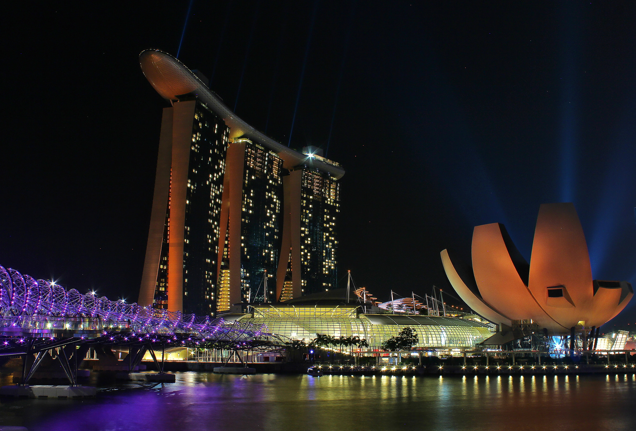 Canon EF-S 18-55mm F3.5-5.6 IS sample photo. Marina bay sands photography