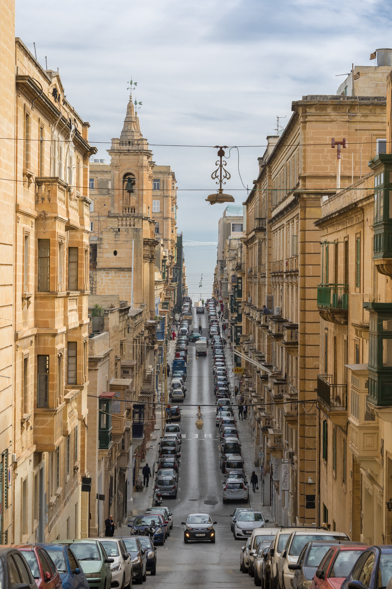 Canon EF-S 18-200mm F3.5-5.6 IS sample photo. The bustling streets of valletta, malta. photography