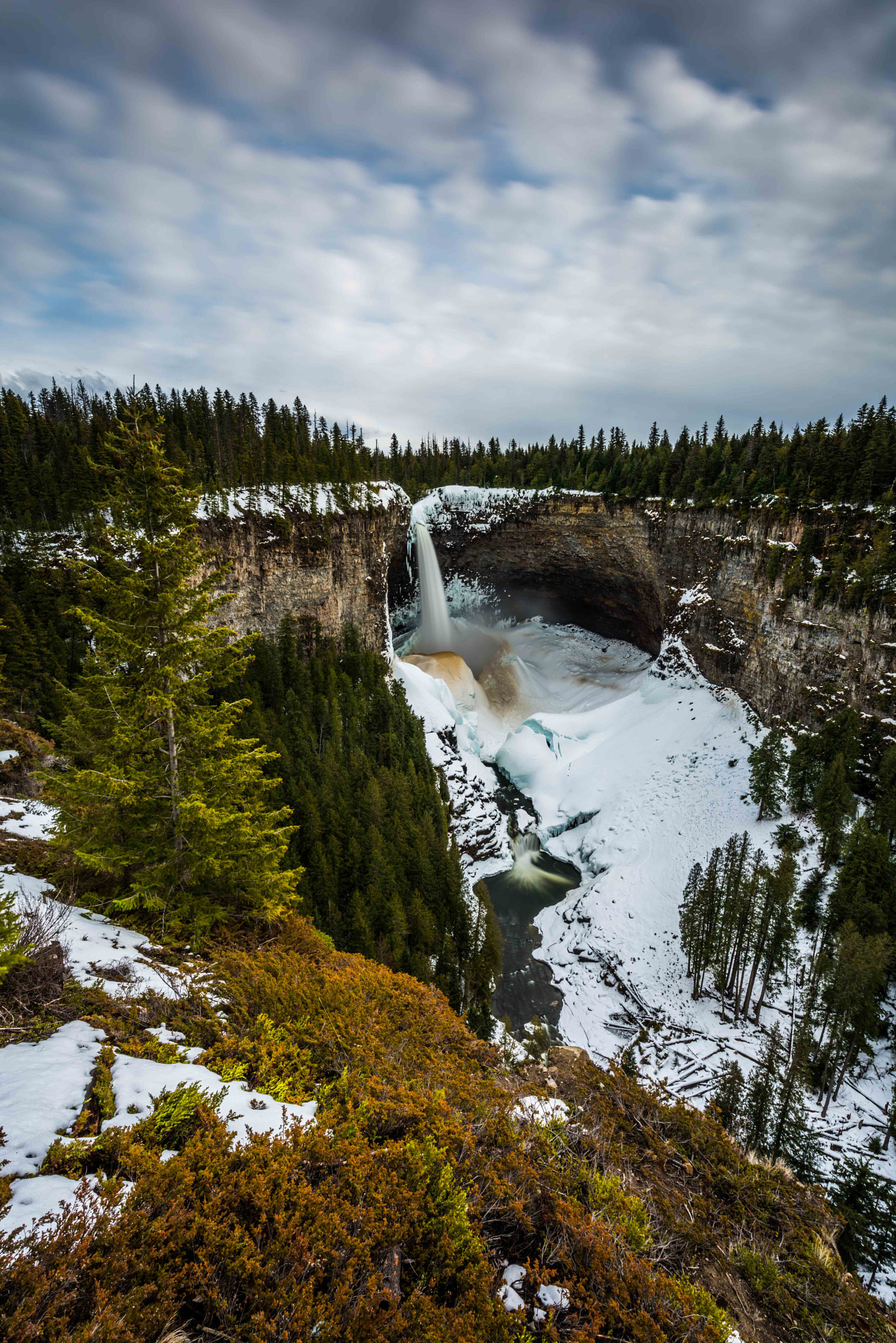Nikon AF-S Nikkor 14-24mm F2.8G ED sample photo. Helmacken falls photography