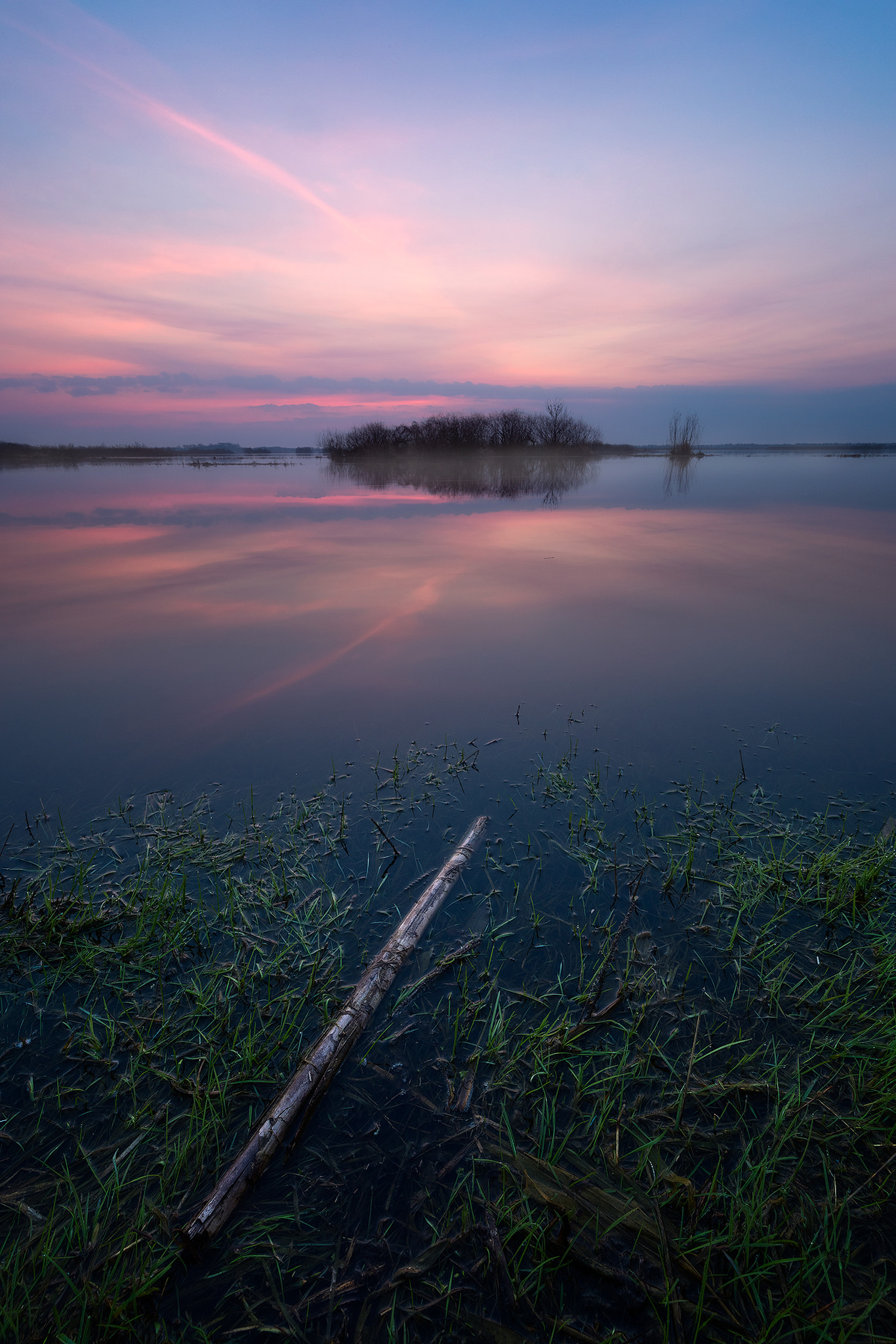 Canon EF 16-35mm F4L IS USM sample photo. River dawn photography