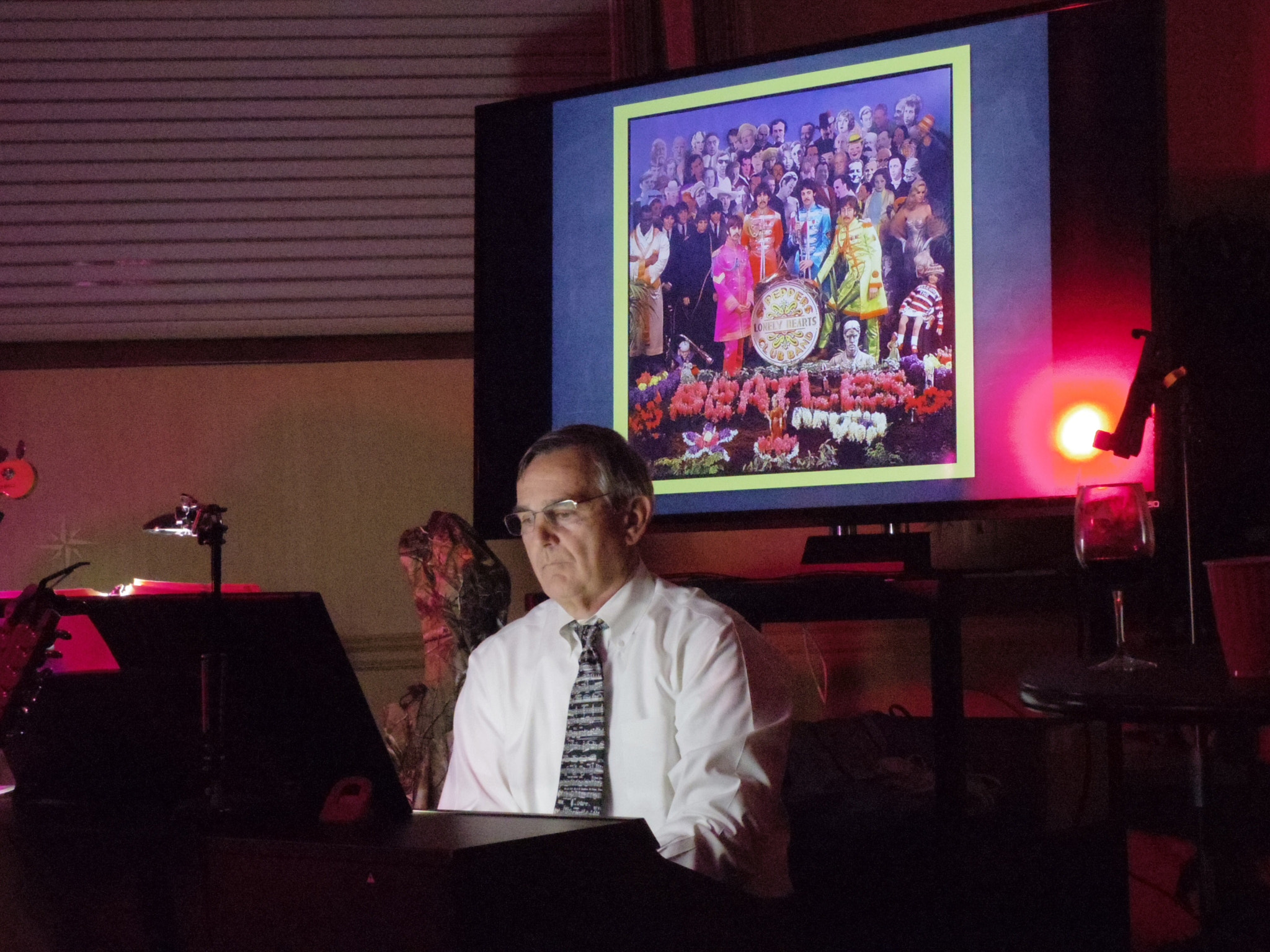 Pentax Q-S1 sample photo. Beatles night photography