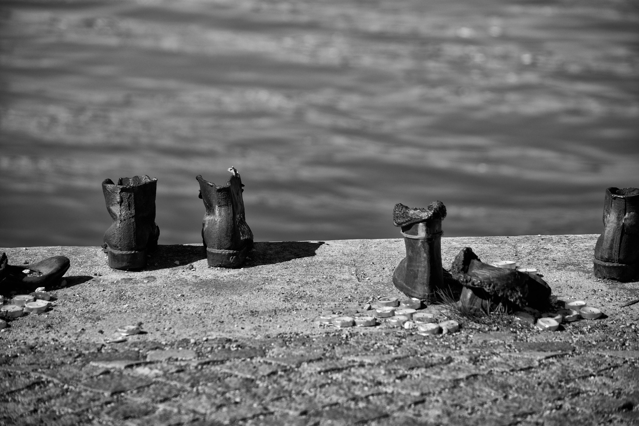 Nikon D7200 sample photo. Shoes on the danube photography