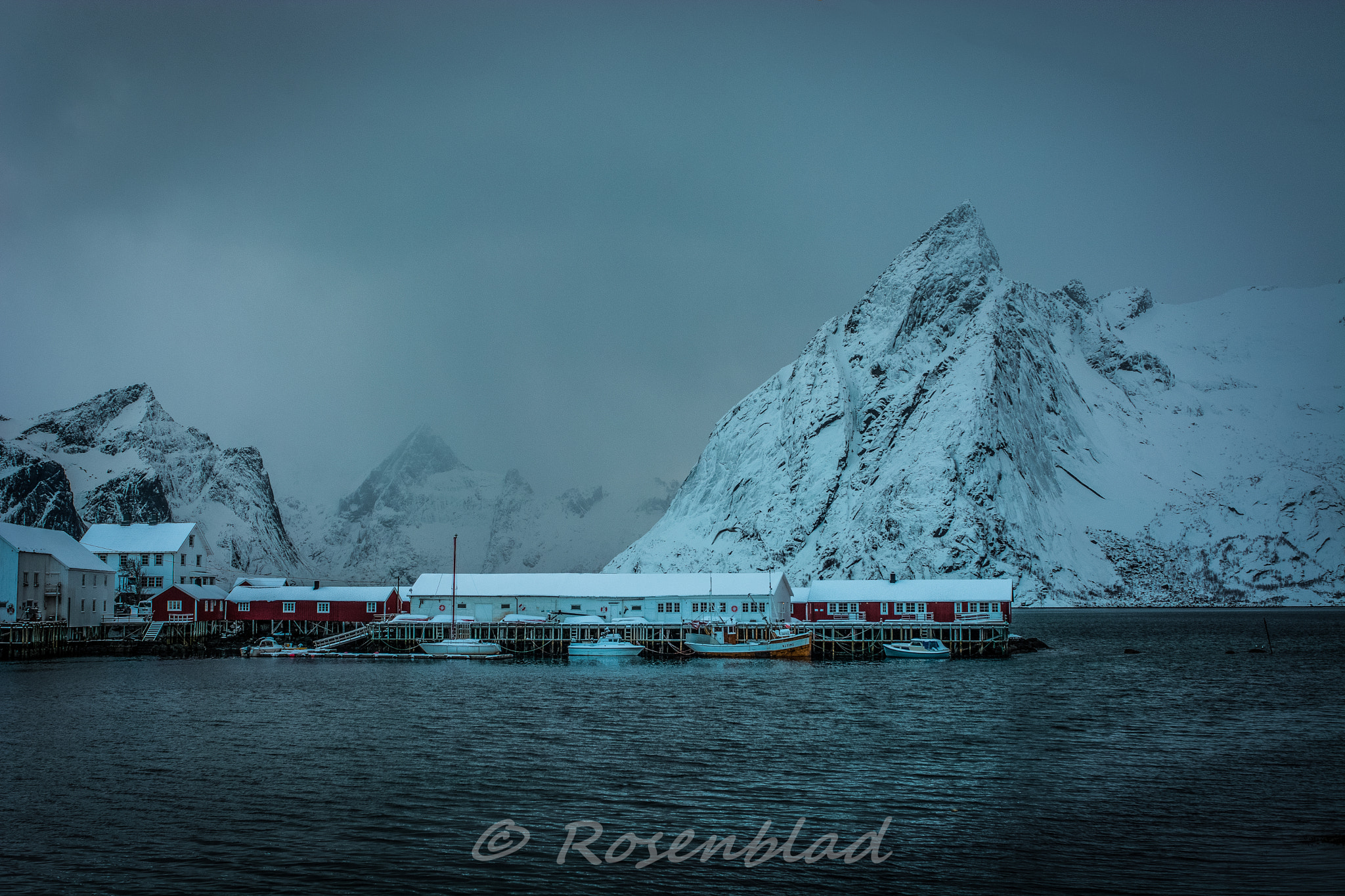 Nikon AF-S Nikkor 28-70mm F2.8 ED-IF sample photo. A fisherman's hut photography