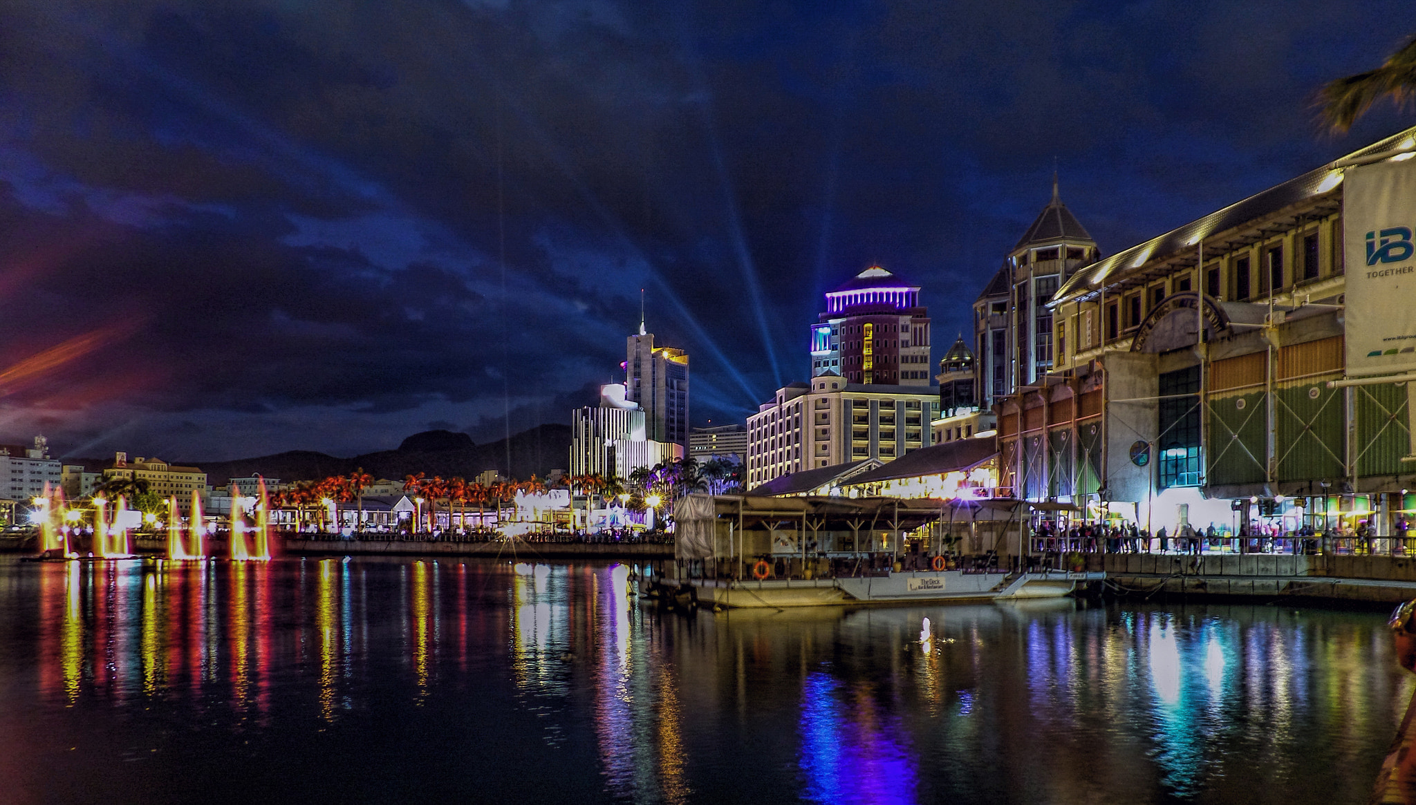 Samsung WB800F sample photo. Port louis by light photography