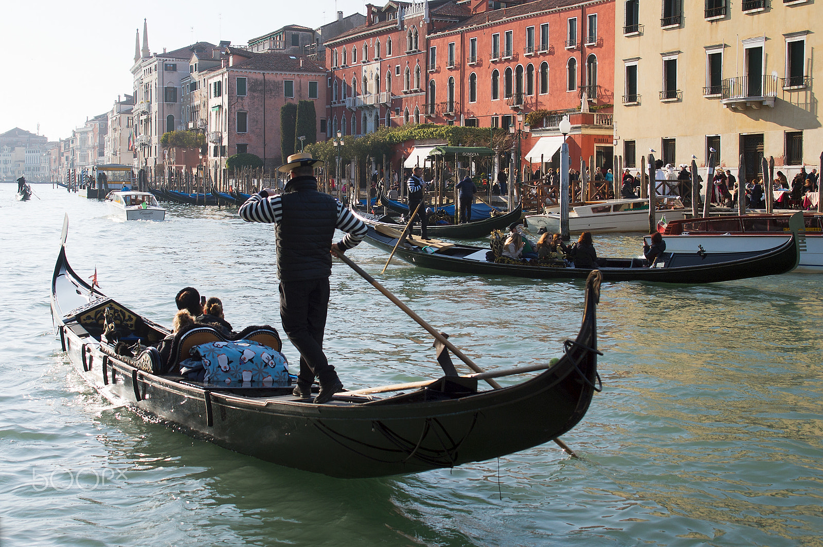 Sigma 17-70mm F2.8-4.5 (D) sample photo. Gondoli' gondola' photography