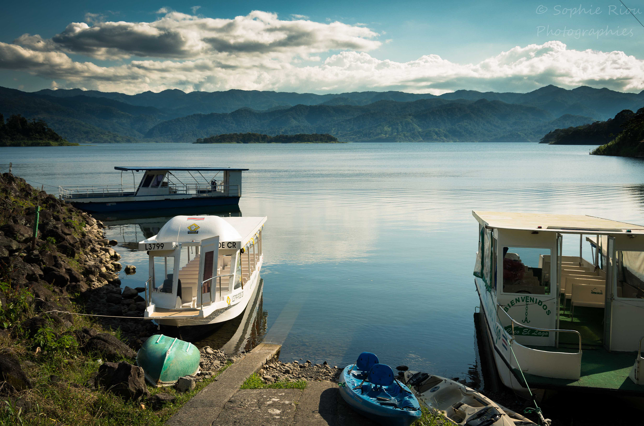 Pentax K-30 sample photo. Arenal lake photography