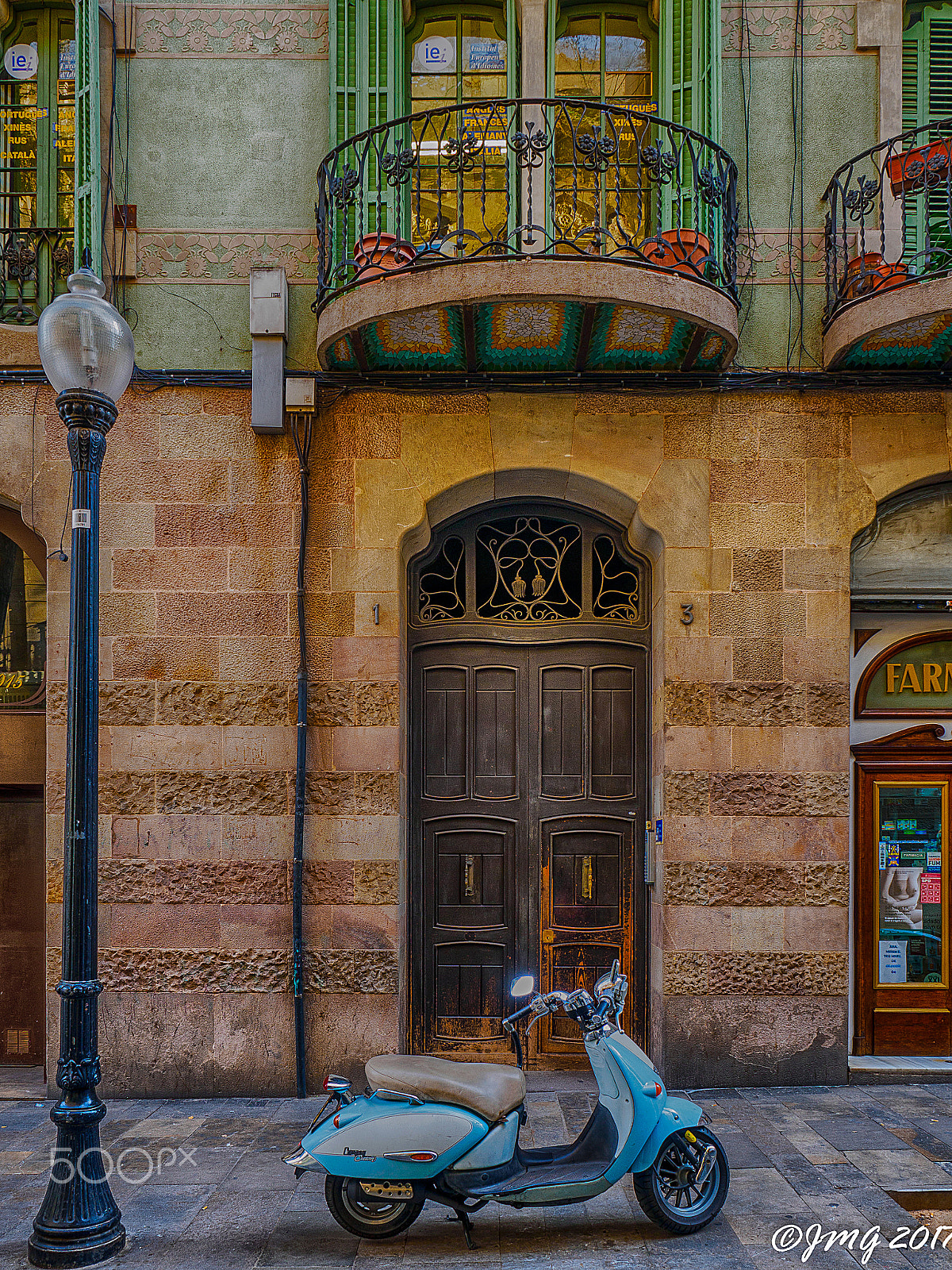 Olympus OM-D E-M5 II + Olympus M.Zuiko Digital ED 12-40mm F2.8 Pro sample photo. Barcelona photography